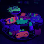 Sunflower Sugar Art Neon Green Glow In The Dark Petal Dust Food Color - Deep, Rich Green Matte Powder Cake Accessories for Cake Decoration - 4 Grams Non-Toxic Baking Stuff