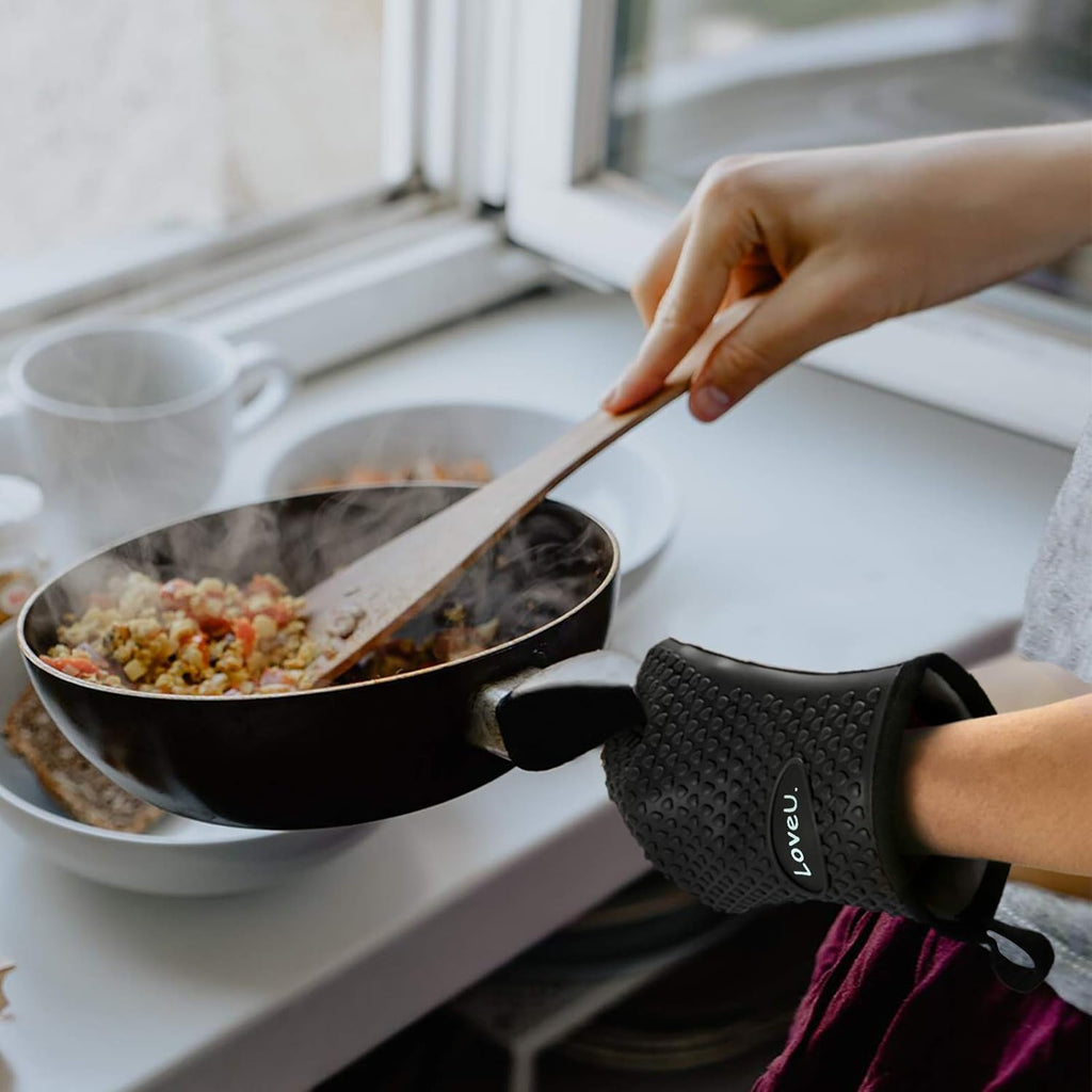 Kitchen Oven Gloves - Dual-Layer Heat Resistant Grilling Gloves, Silicone Oven Mitts with 5 Fingers, Waterproof Non-Slip Pot Holder for Barbecue, Cooking, Baking (Small, Black)