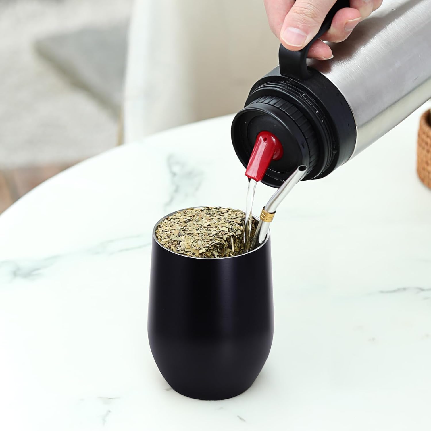 Yerba Mate Cup with Lid, 2 Bombillas, Cleaning Brush, 11.8oz Stainless Steel Double-Wall Insulated Gourd (Black)