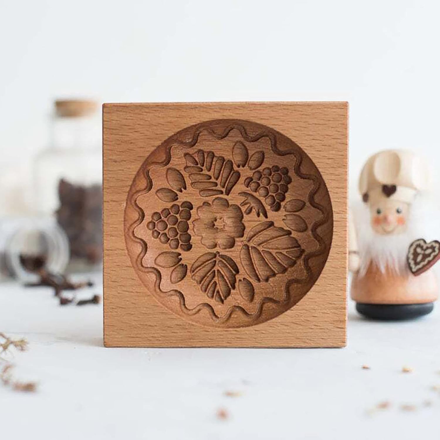 Wooden Cookie Biscuit Mold, 3D Baking Mold, Embossing Craft Decorating Baking Tool, Suitable for Halloween Thanksgiving Christmas Kitchen DIY (Grapes 10 * 10 * 2)