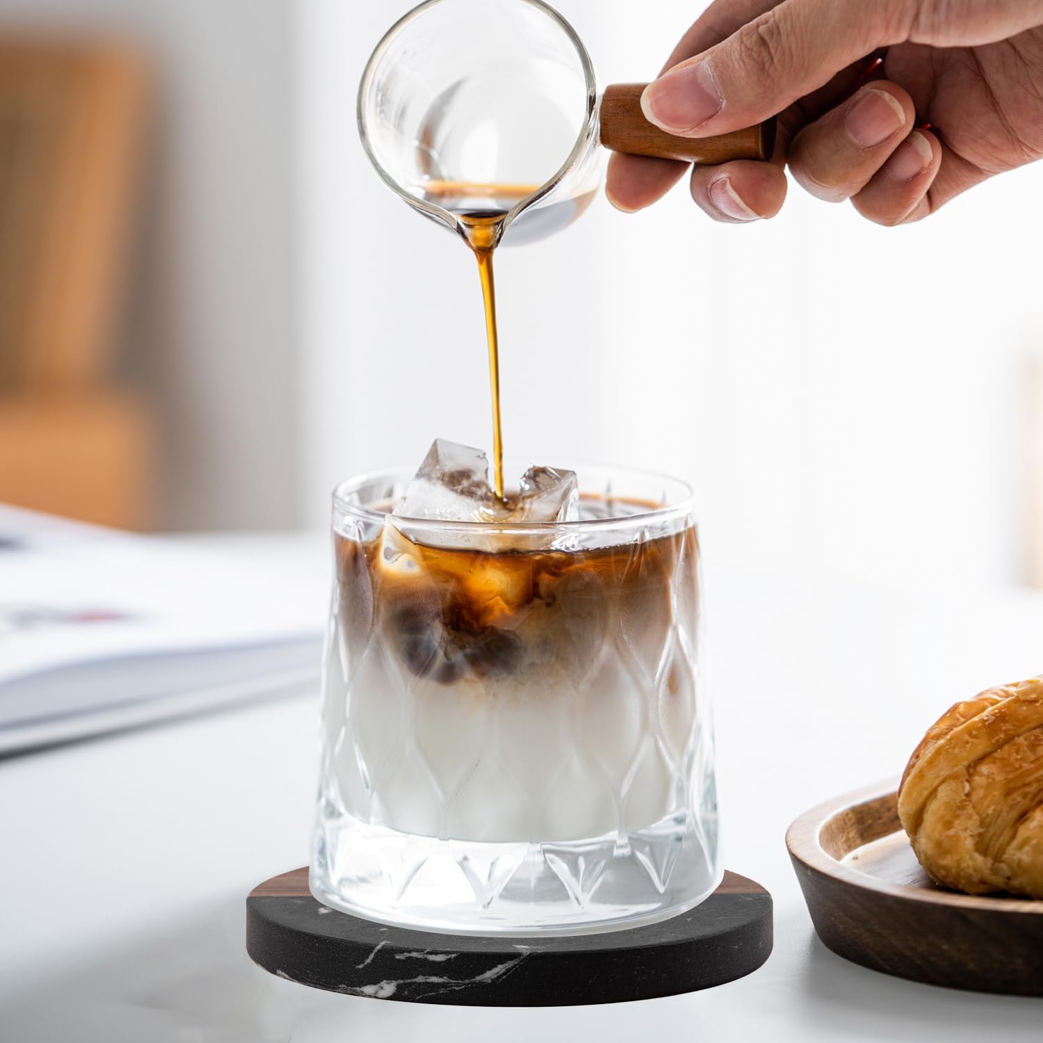 Marble Coasters: 4-Piece Set of Acacia Wood Marble Coasters, Suitable for Kitchens, Offices, and can be Used as Gifts (Black Round)