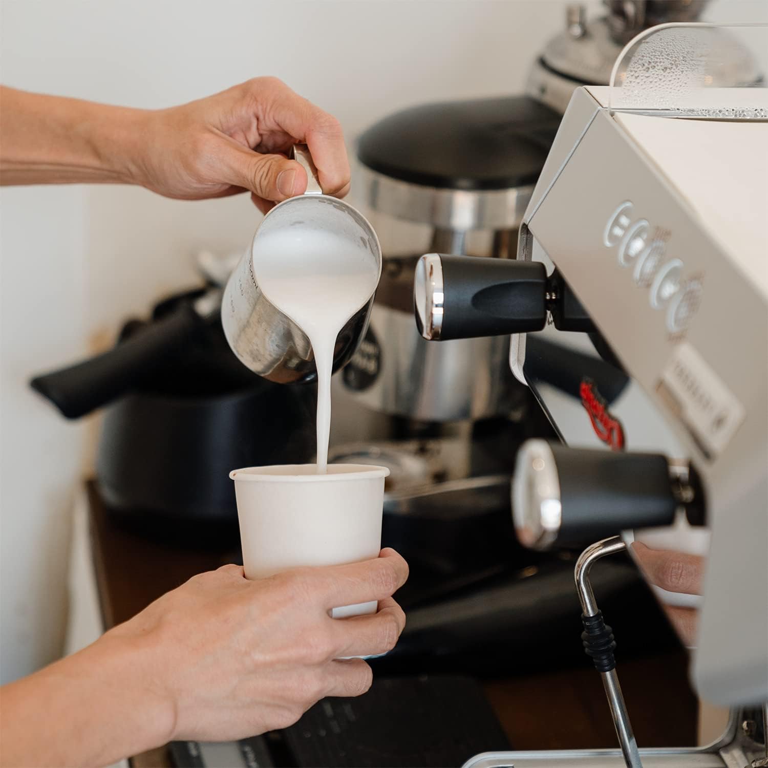 Smygoods White Disposable Paper Coffee Cups (8 OZ, 100 Count) For Hot Beverages, Tea, Espresso, Cocoa - To Go Drink Containers, Café & Office