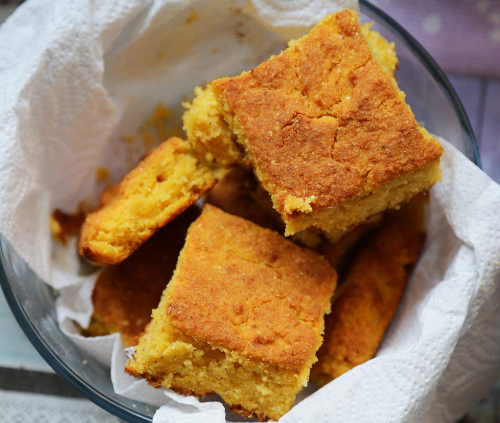 Southern Living Gourmet Cornbread Mix, Quick Homemade Taste, Perfect for Any Meal, Pair With Soups, Stews, Or Classic Pot Roast, Serves 8-10, 1 Box