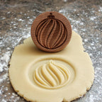 Wood Cookie Stamp, 2.5 Inch (Holiday Ornament CS-095)