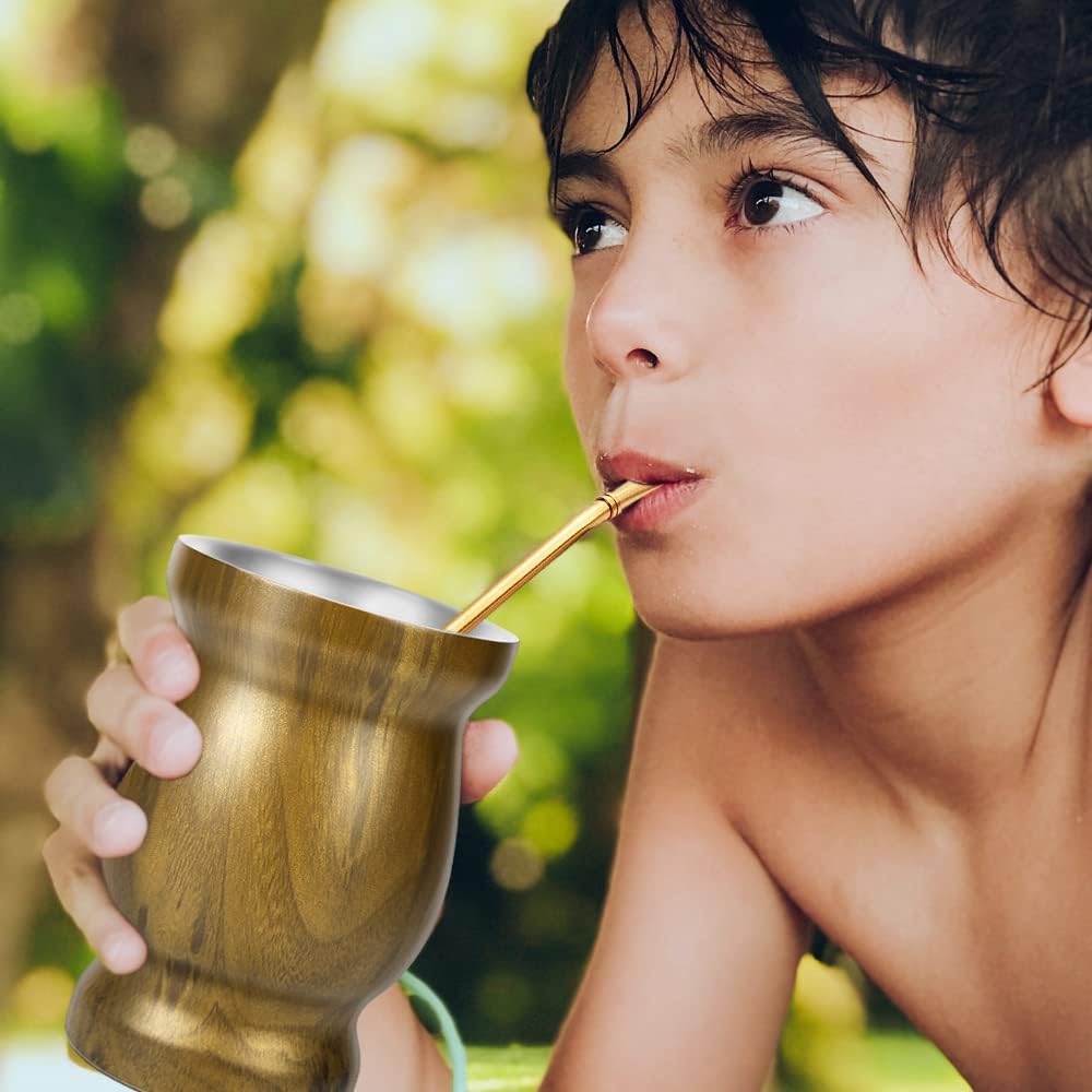 Beruth Bombilla Yerba Mate Gourd, 8oz Stainless Steel Tea Cup Set with a Multifunctional Lid, Two Straws and Cleaning Brushes, Double Walled Coffee Mug Heat Insulation Anti Scalding BR2301 (Brown)