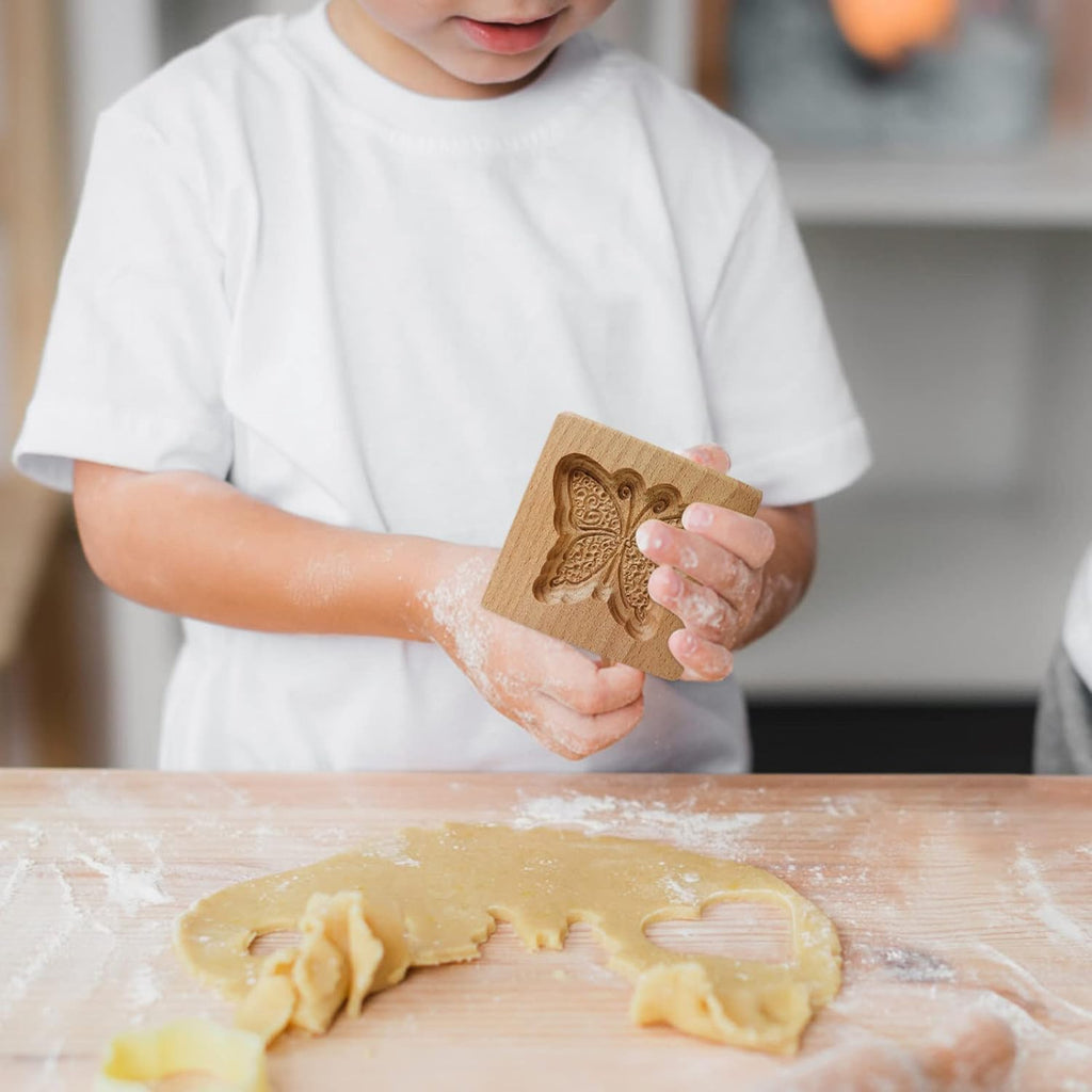 Wooden Cookie Biscuit Mold, 3D Baking Mold, Embossing Craft Decorating Baking Tool, Suitable for Halloween Thanksgiving Christmas Kitchen DIY (Butterfly 10 * 10 * 2)