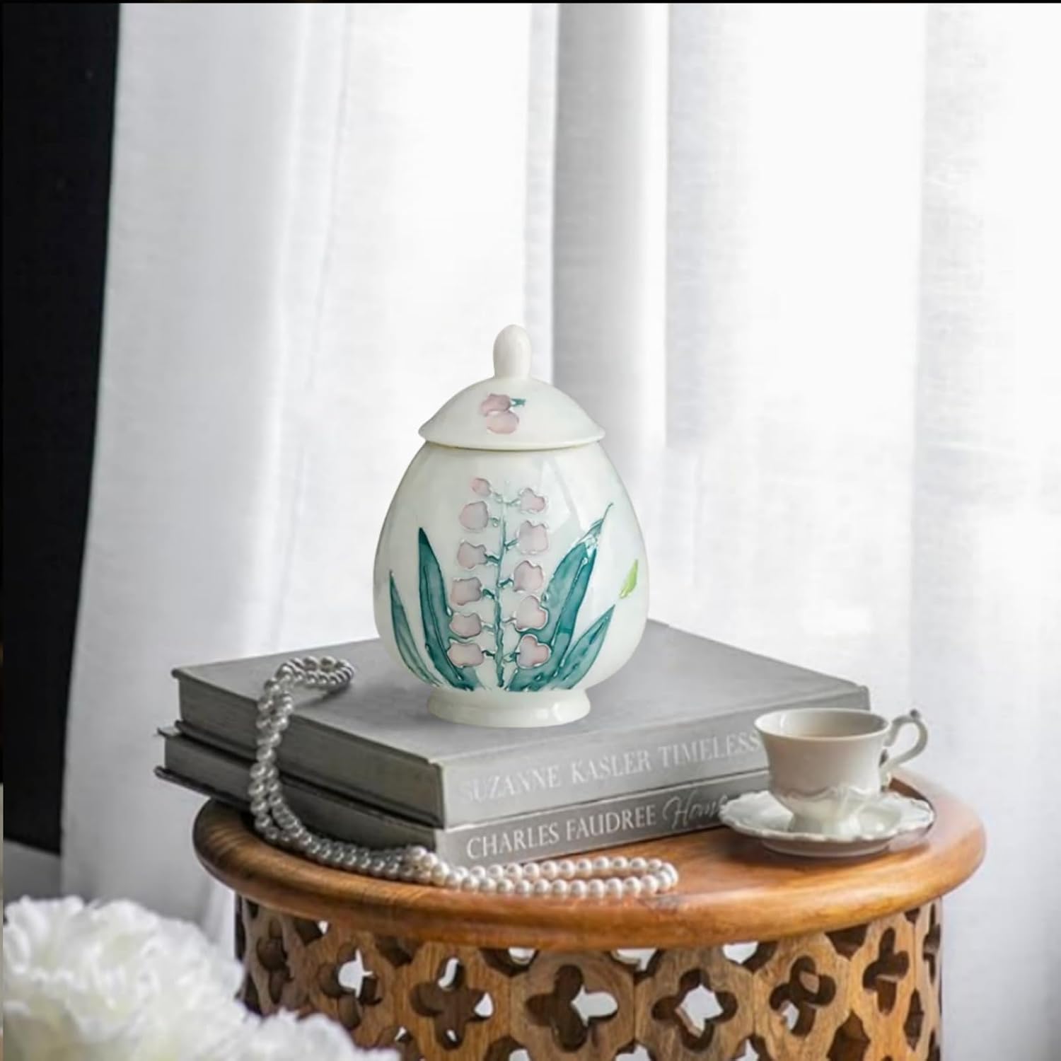 flowers Small Ginger Jar - 4 inches white decorative Ceramic Ginger jars with Lid， chinoiserie gift small jars for Home decor/jewelry/Tea/coffee beans/Storage