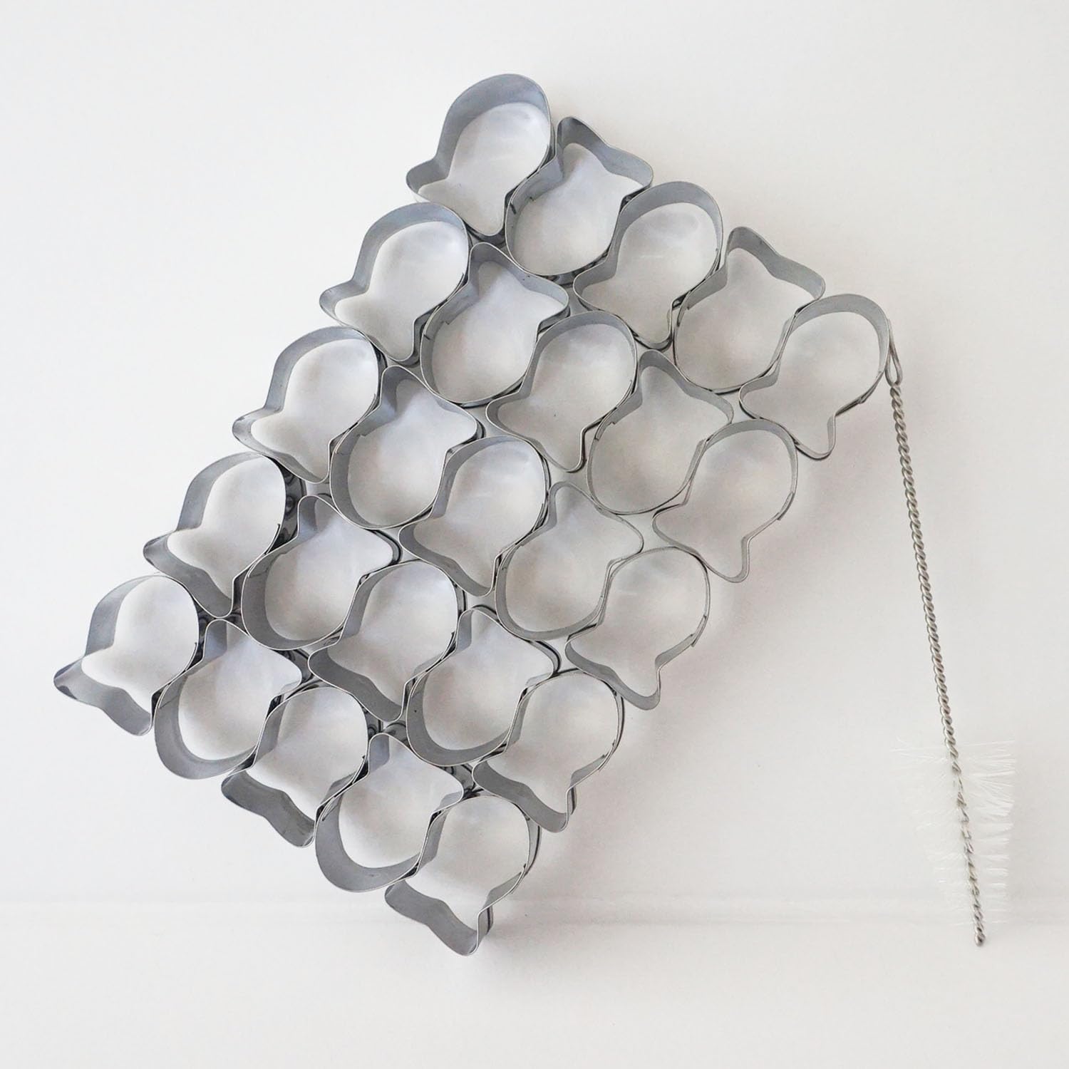 Goldfish Cracker Cutter, Stainless Steel Fish Cookie Cutters Shapes, DIY Mini Snack Crackers Mold 1 Inch, Fish-shaped Treats, 25 Cavity Cookie Stamp with Cleaning Brush