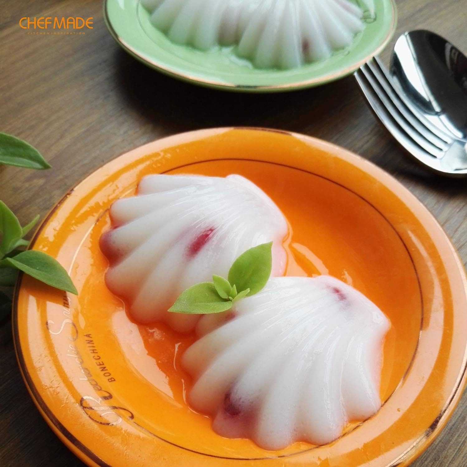 CHEFMADE Madeleine Mold Cake Pan, 6-Cavity Non-Stick Spherical Shell Madeline Bakeware for Oven Baking (Champagne Gold)