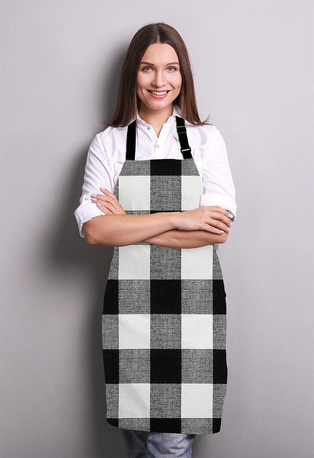 Black and White Buffalo Plaids Bib Apron with Adjustable Neck for Men Women,Suitable for Home Kitchen Cooking Waitress Chef Grill Bistro Baking BBQ Cobbler Apron