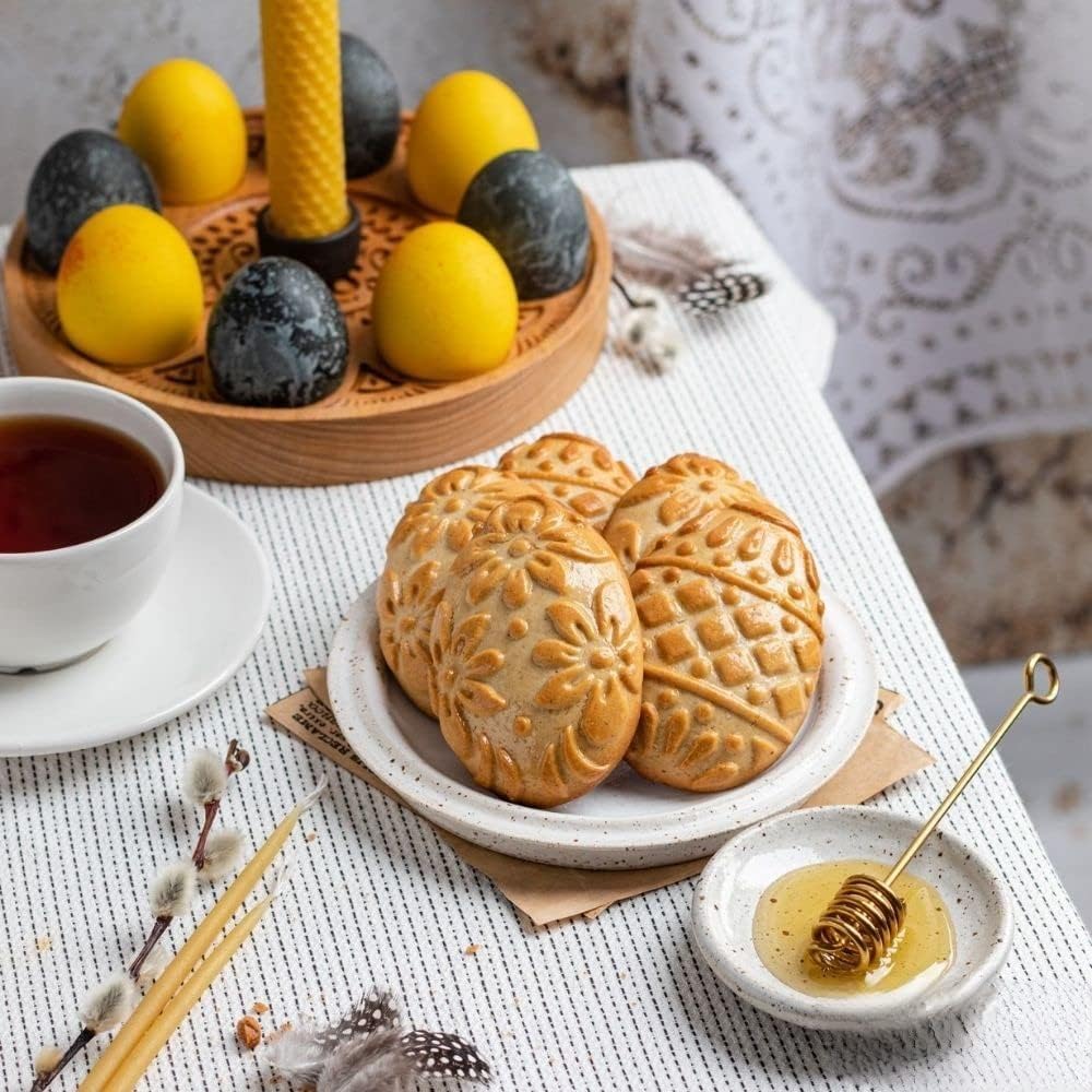 Wooden Cookie Molds, Wooden Cookie Biscuit Mold Baking Cookie Mold Wooden Carved Mold Cookie Cutter Embossing Mold, DIY Shapes Cookie Stamp,Gingerbread Mold,Pine Cone Mold (Eggs)