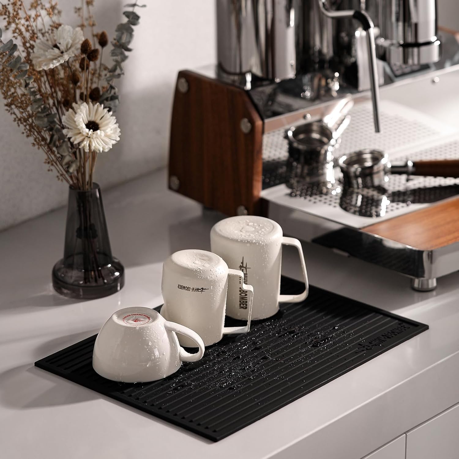 MHW-3BOMBER Milk Frothing Pitcher 12oz/350ml Milk Frother Cup Espresso Steaming Pitcher Stainless Steel Milk Frother Cup Barista Latte Art Round Spout Milk Jug White P6013W-OS