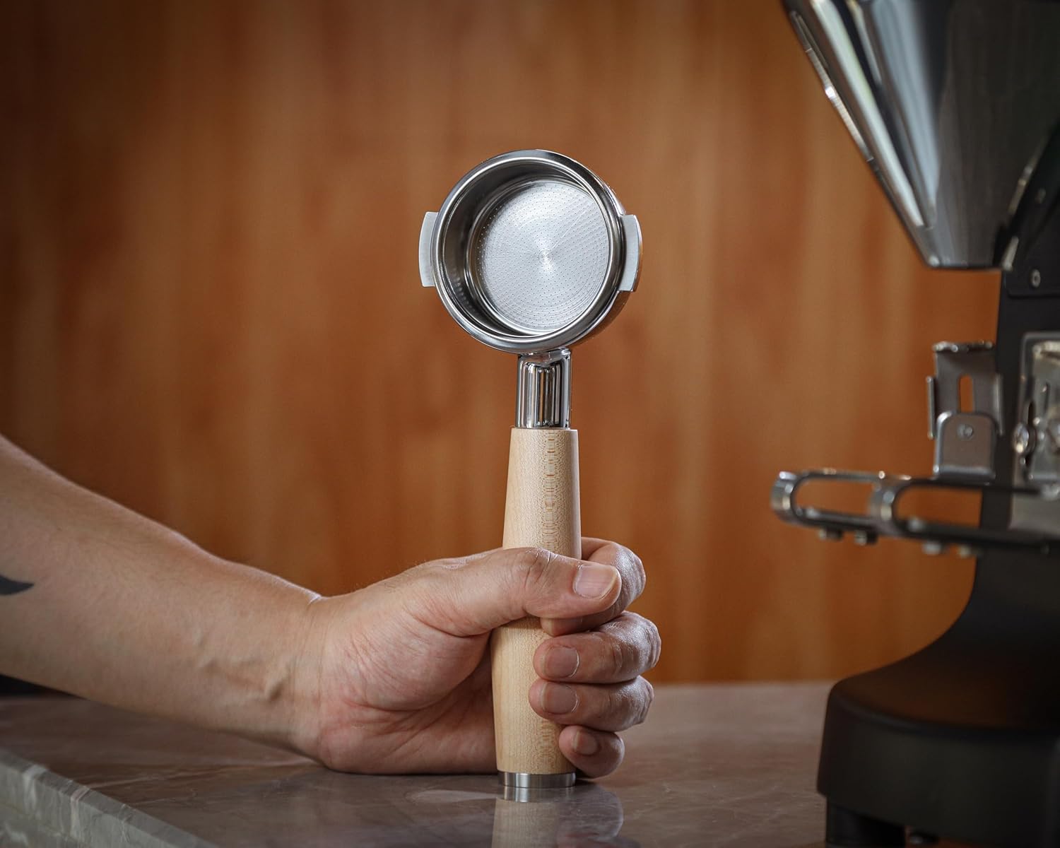 58mm Bottomless Portafilter for E61 Group Head | Professional Barista-Grade Naked Portafilter | Compatible with Rocket, Lelit, Ascaso, Profitec, ECM, Flair 58 (Maple)