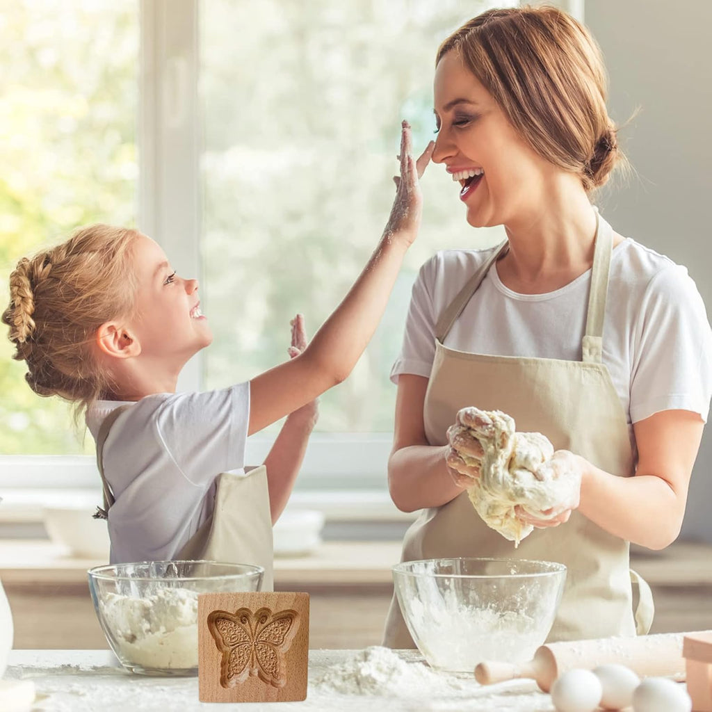 Wooden Cookie Biscuit Mold, 3D Baking Mold, Embossing Craft Decorating Baking Tool, Suitable for Halloween Thanksgiving Christmas Kitchen DIY (Butterfly 10 * 10 * 2)