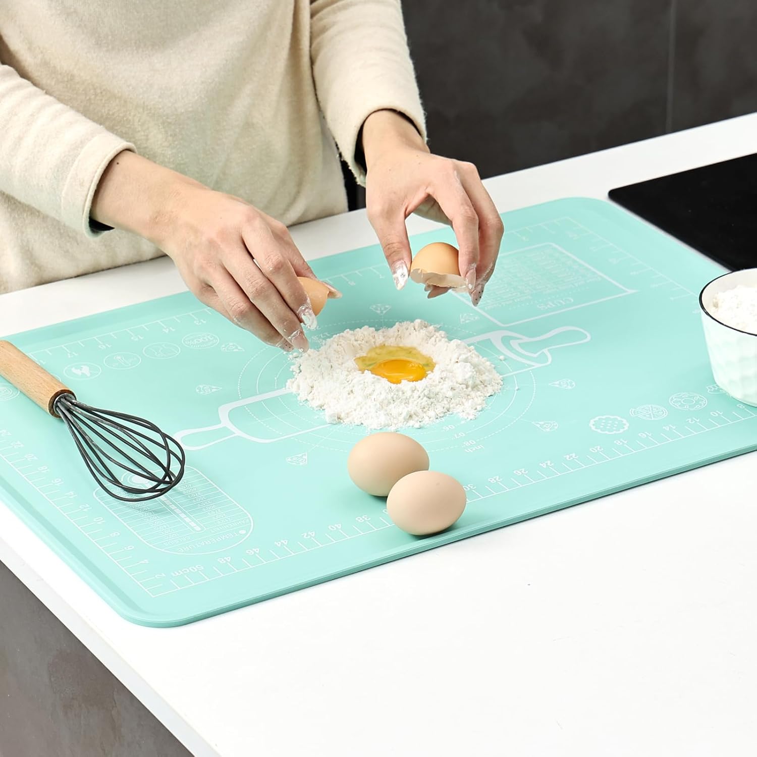 Silicone Baking Mat 20"L x 28"W, Extra Thick Dough Rolling Pad with Measurements and Edge Heightening, Non-stick Food Grade Silicone Pastry Mat for Pastry, Bread, Cookies