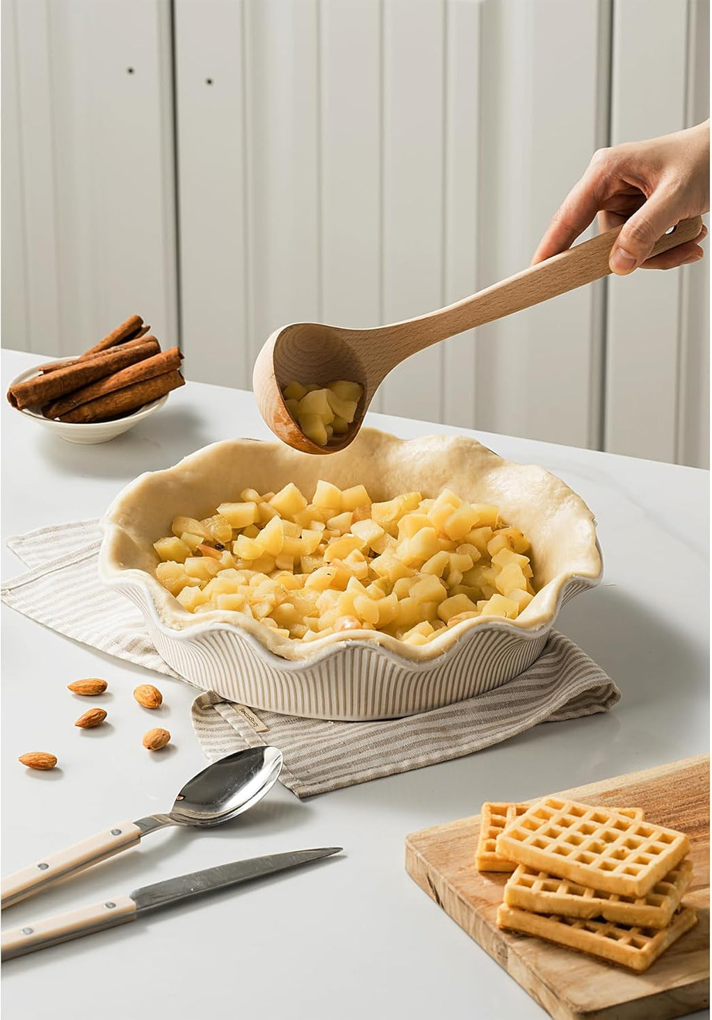 Ceramic Deep Pie Pan for Baking, 11 inch Porcelain Pie Dish for Apple Pie, Oven & Dishwasher Safe, Farmhouse Decor, 48 Ounce Deep Plate for Kitchen, Non-Stick Pie Pans,Off-White