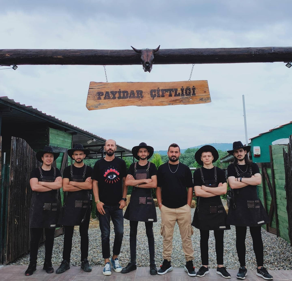 Men and Women Apron for Kitchen, Gardening, Artist, Chef, Work | Canvas, Waterproof, Adjustable Straps Unisex