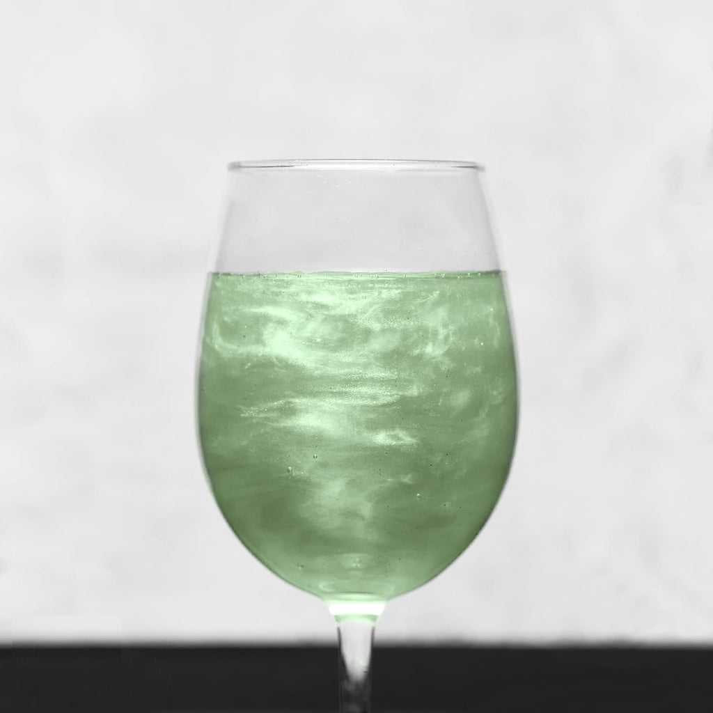 Bakell - Soft Green Tinker Dust (4g, 1x Mini Spray Pump) Edible Glitter for Food, Desserts, and Beverages!