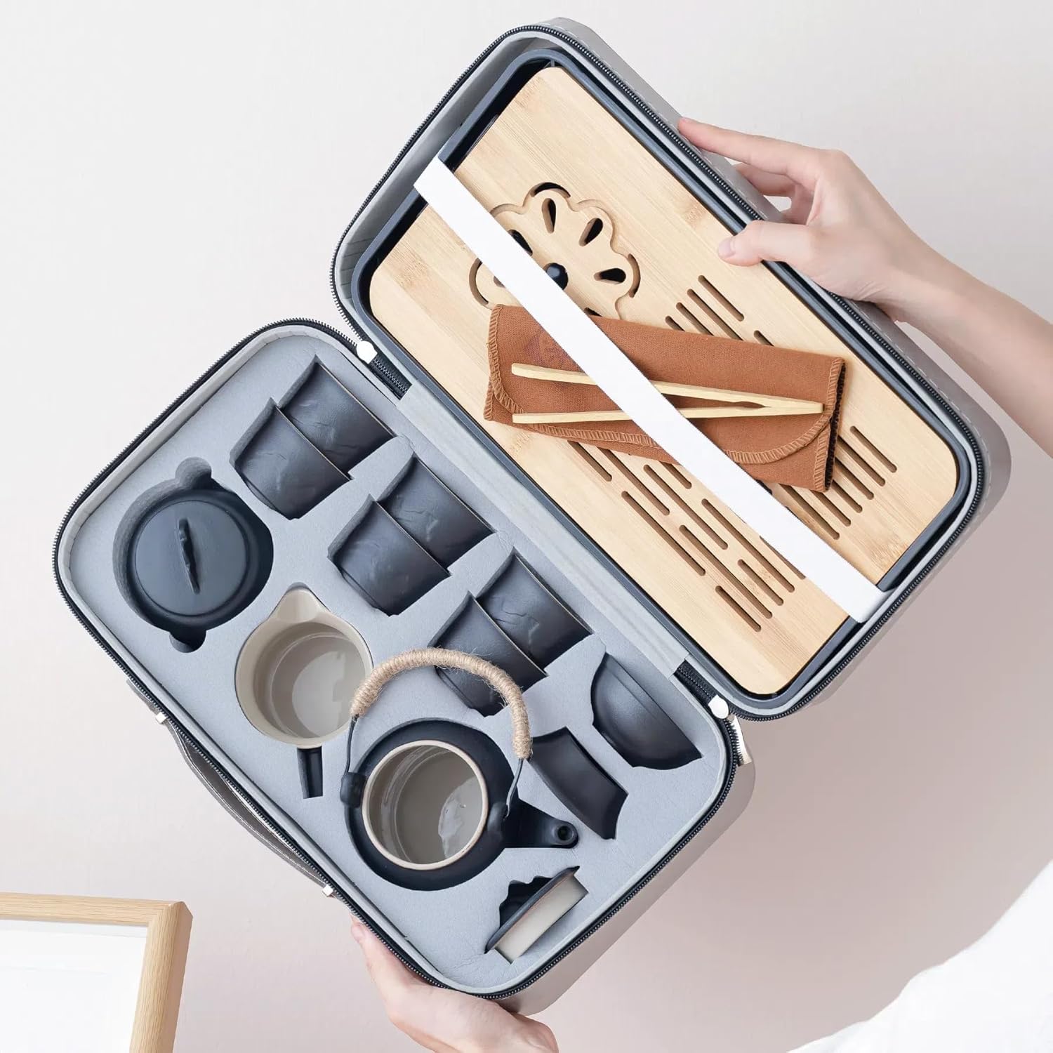 ICHAG Chinese Tea Set, Japanese Tea Sets for Adults, 15-Piece Porcelain Gongfu Tea Set with Tea Pet & Tea Tray, Japanese Teapot Set, Travel Tea Party Set, for Home/Office/Outdoor/Gifts (Black)