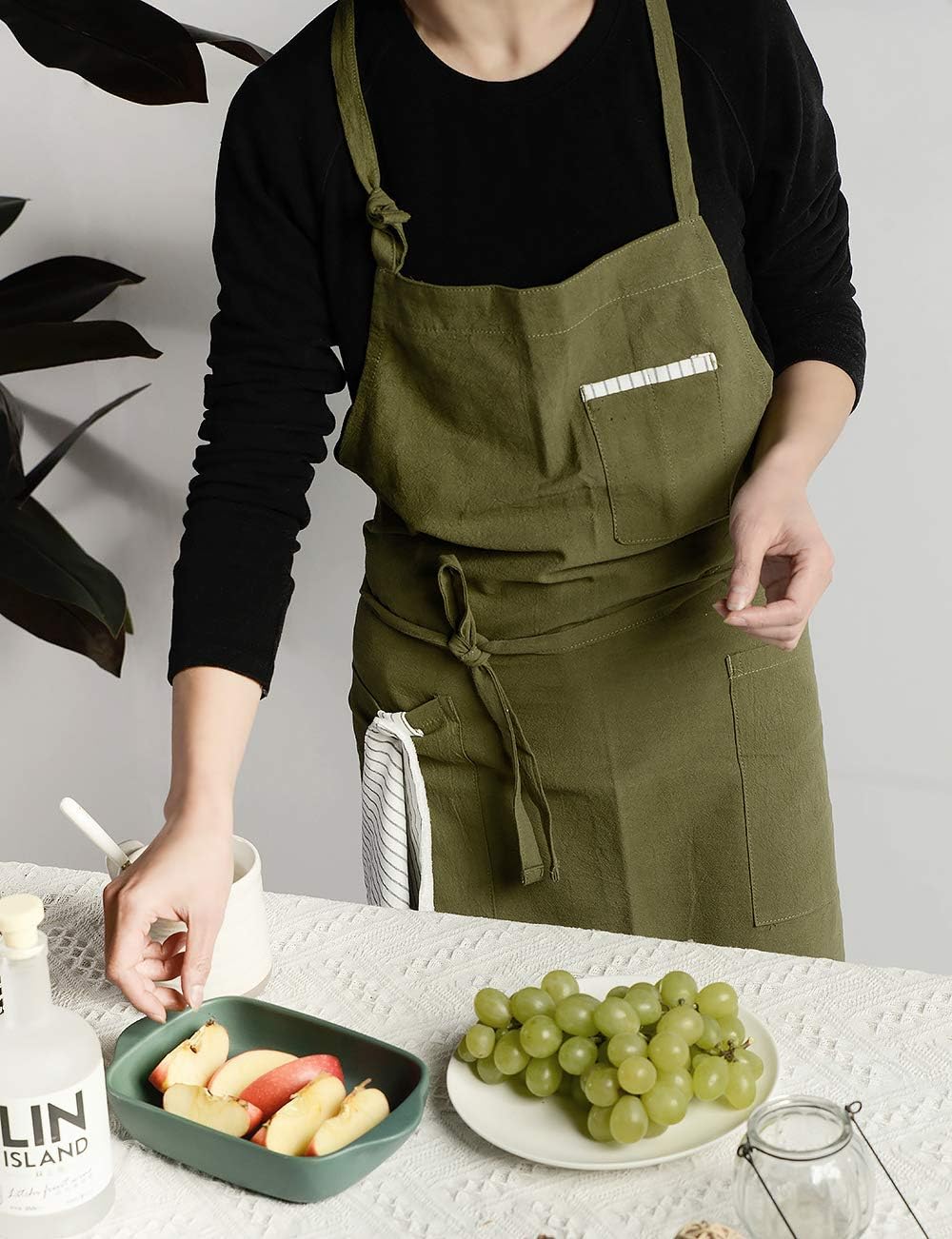 Adjustable Japan Nordic Style Soft Cotton Linen Apron with Four Pockets A Towel