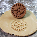 Wood Cookie Stamp, 2.5 Inch (Gear CS-022)