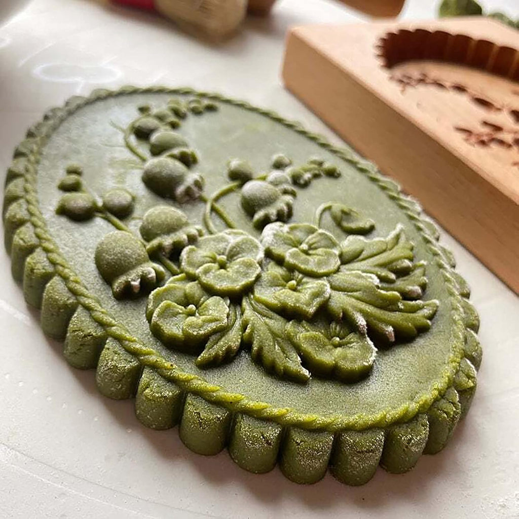 Wooden Cookie Biscuit Mold, 3D Baking Mold, Embossing Craft Decorating Baking Tool, Suitable for Halloween Thanksgiving Christmas Kitchen DIY (Violet 10 * 10 * 2)