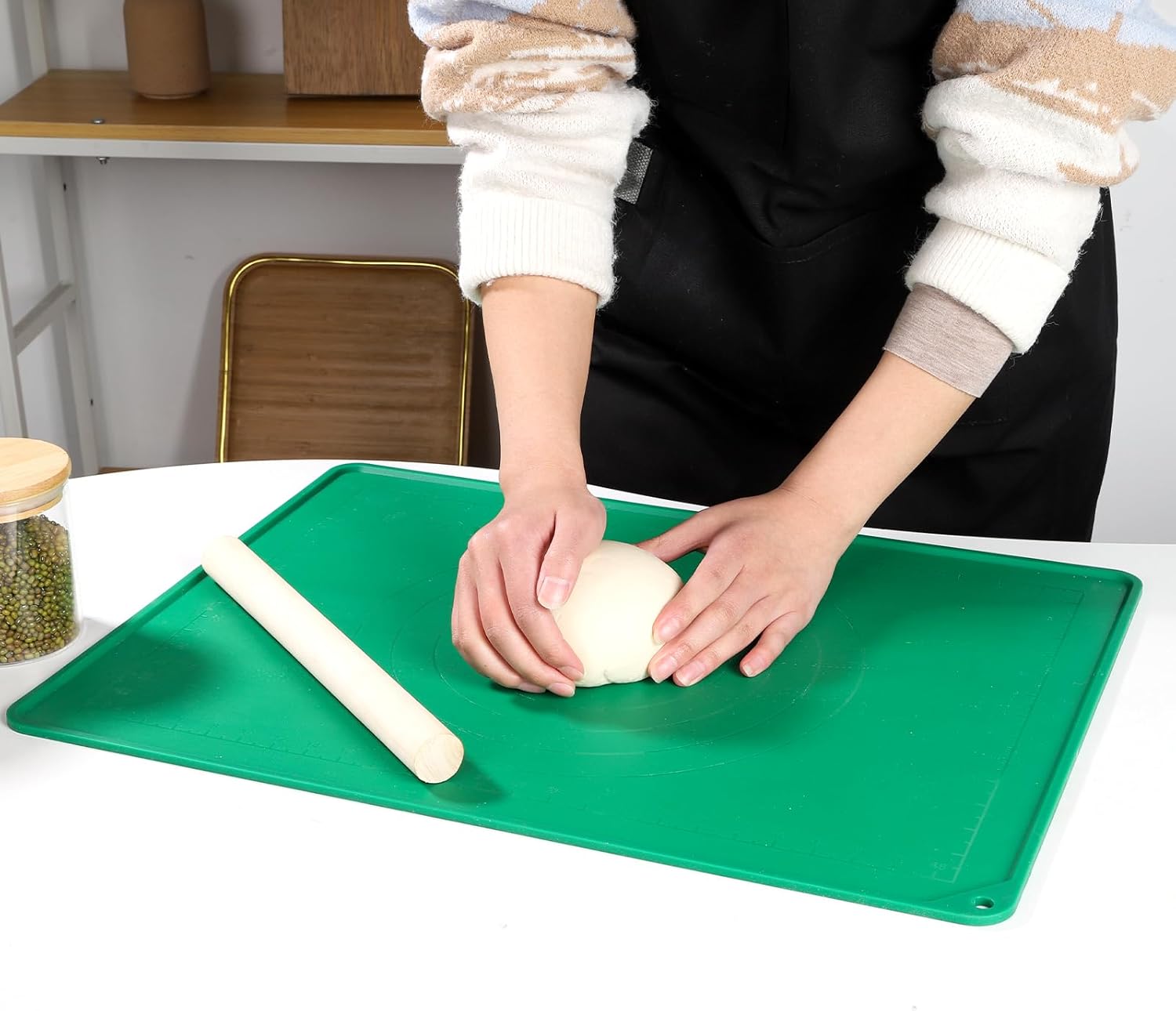 Silicone Pastry Mat, 21×15 inches, nonstick baking mat with measurements. Ideal for dough mat, pastry board, kitchen counter mat, dough rolling mat, pie crust mat, fondant mat, pasta/pizza mat.