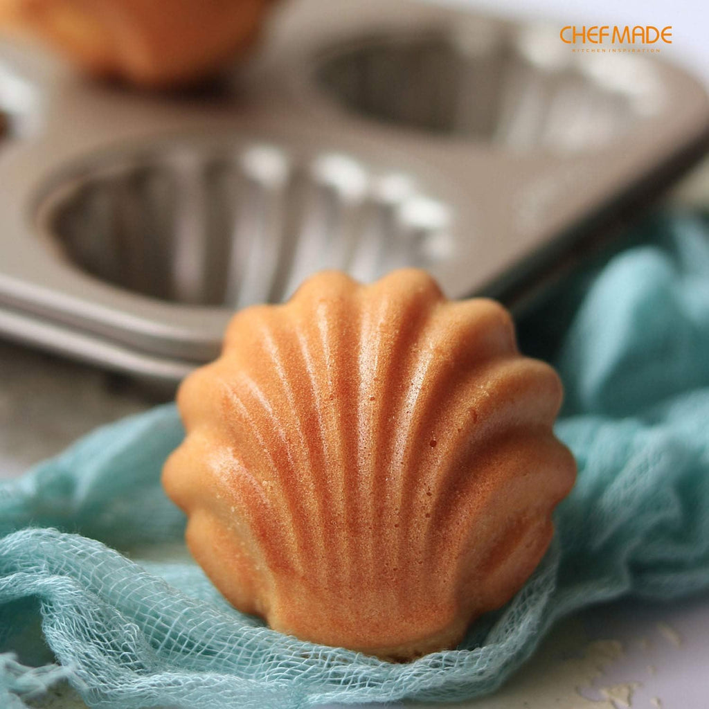 CHEFMADE Madeleine Mold Cake Pan, 6-Cavity Non-Stick Spherical Shell Madeline Bakeware for Oven Baking (Champagne Gold)