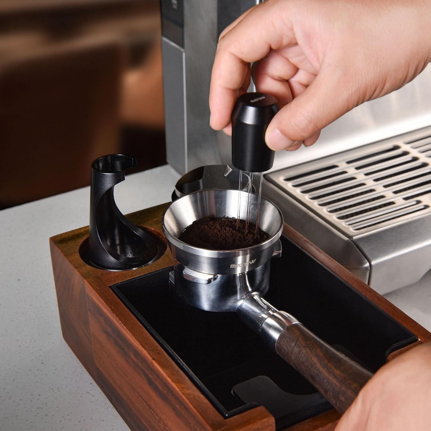 WDT Espresso Distribution Tool, MATOW 6 Prongs Coffee Needle Distribution Tool with Stand - Needle Espresso Distribution Stirrer - 0.4mm Thick Wires - Anodized Aluminum Handle and Stand