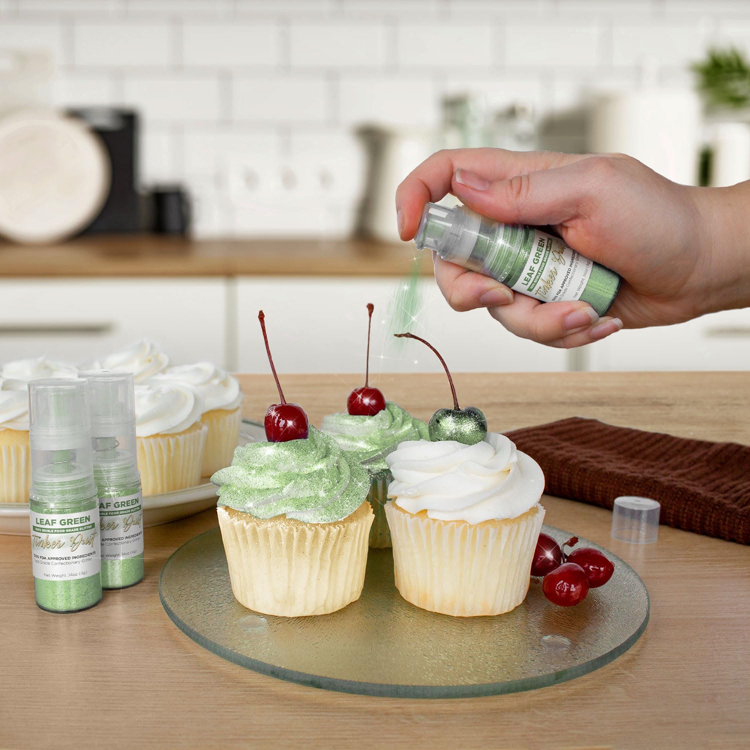 Bakell - Leaf Green Tinker Dust (4g, 1x Mini Spray Pump) Edible Glitter for Food, Desserts, and Beverages!