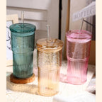 GOSCHE Glass Cups with Lids and Straws, 20oz Drinking Jar Glass Tumbler Iced Coffee Cups Set, Vintage Ripple Glassware Smoothie Cups for Water Coffee Tea, Amber, 2 Pcs