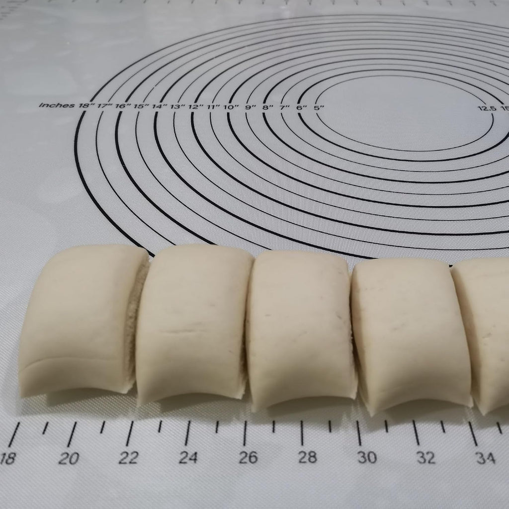 Yansumi Silicone Pastry Mat Extra Large Non-Slip Mat for Rolling Dough Pie Crust and Baking Non-Stick with Measurements (XXL,32"L x 24"W, Black)