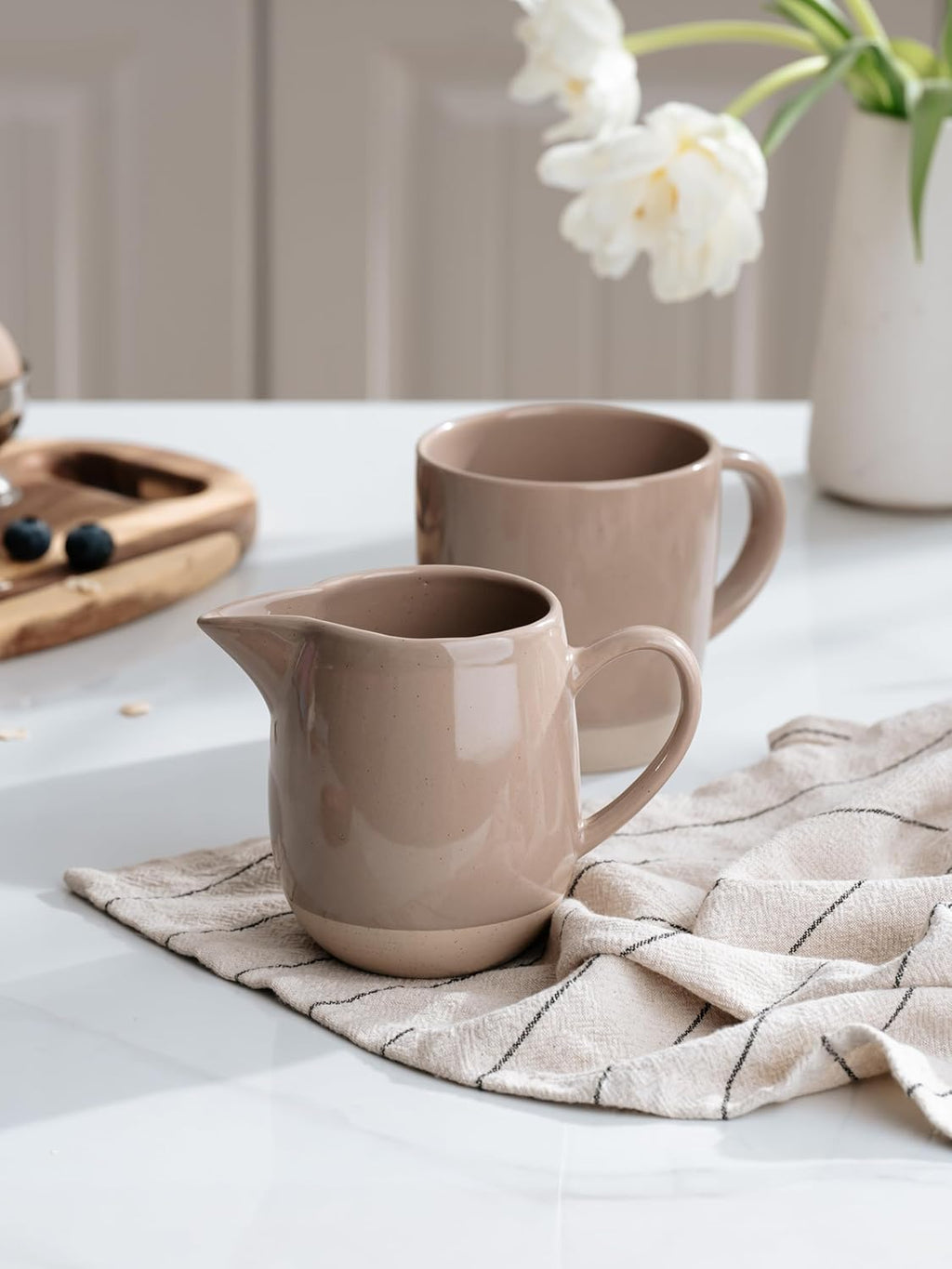 famiware Milkyway 13oz Creamer with Handle, Ceramic Coffee/Milk/Sauce/Serving/Salad Pitcher Jug, Stoneware Maple/Syrup Dispenser, Milk Frother Cup, Microwave and Dishwasher Safe, Cinnamon Brown