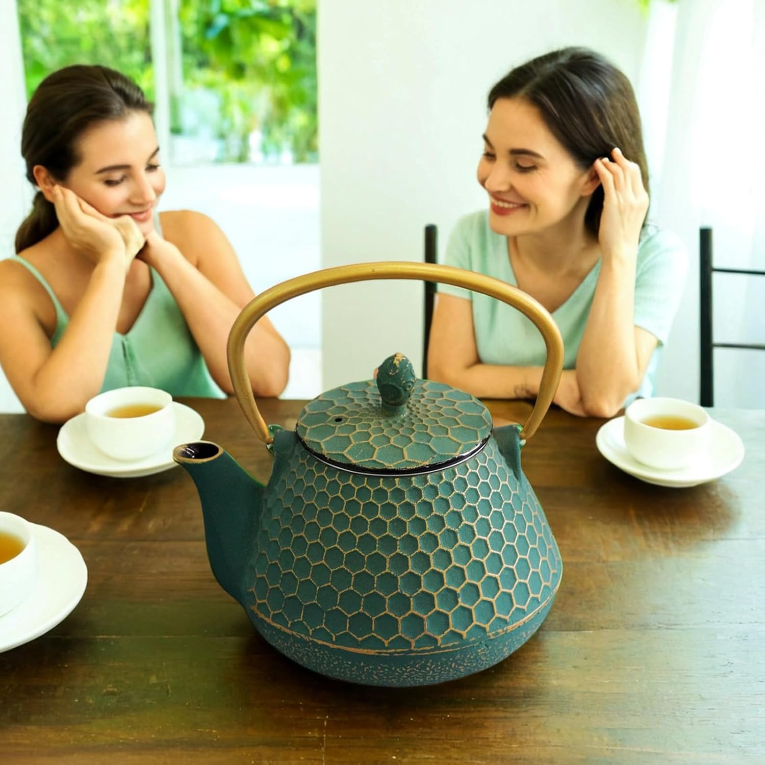 Cast Iron Tea Kettle, Japanese Tetsubin Teapot Coated with Enameled Interior, Durable Cast Iron Teapot with Stainless Steel Infuser for Stovetop Safe(1000ml/34oz)