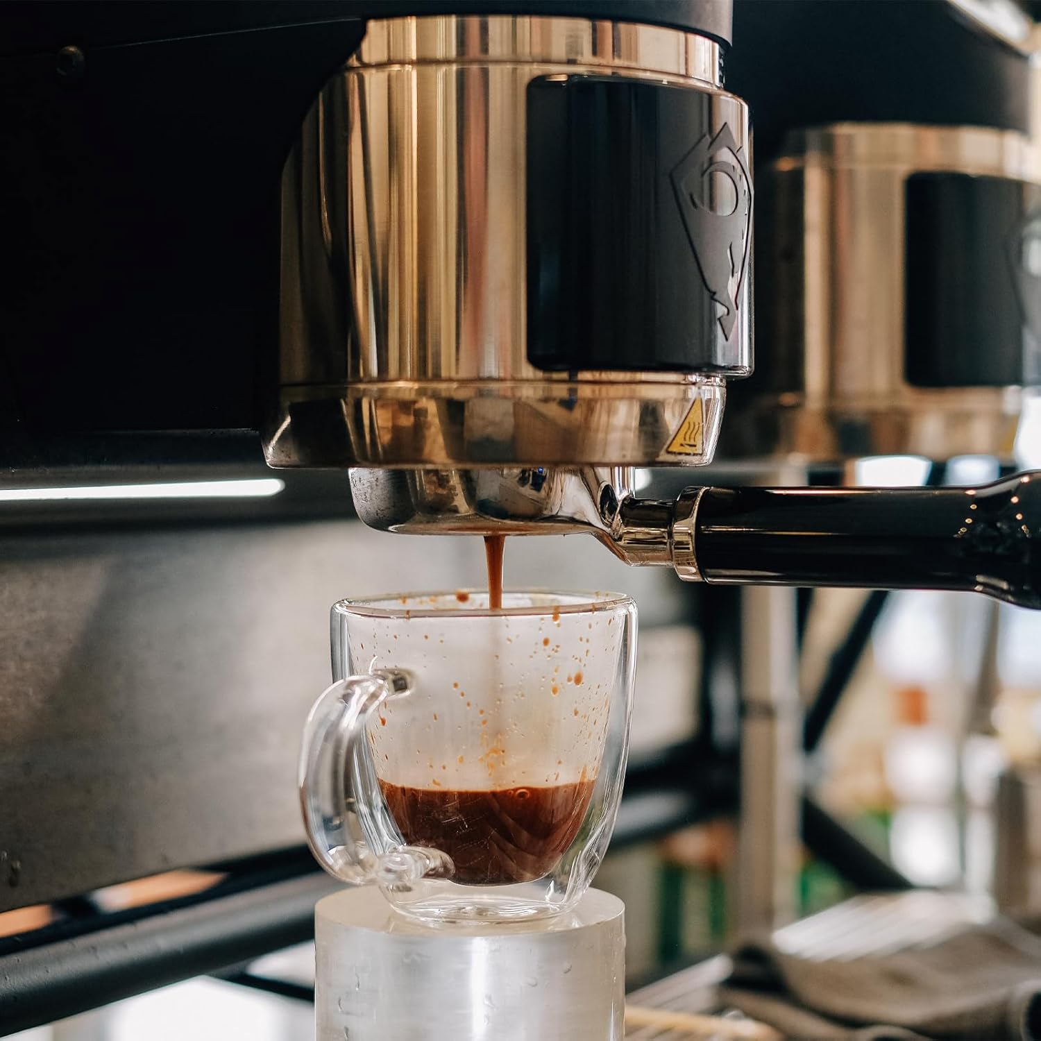 Espresso Cups Set of 4, 6oz /170ml Double Walled Glass Coffee Mugs With Handle, Hand Blown Insulated Espresso Shot Glass Cups,Perfect For Cappuccinos,Latte,Tea, Coffee Lovers Gifts