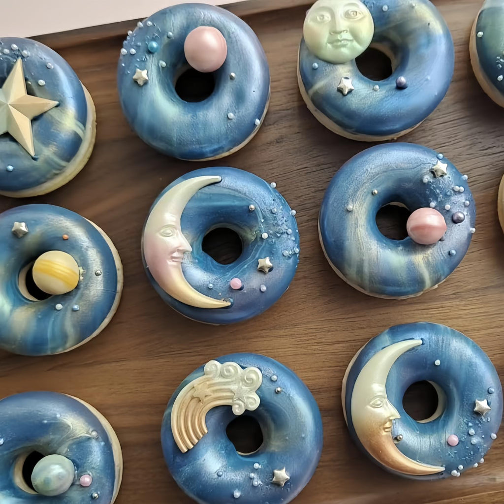 10mm Silver Stars Sprinkles Edible Stars Cake Decorating Stars Cake Decorations Cupcake Toppers Cookie Decorating Perfect for Cakes,Cupcakes,Desserts Toppings 3OZ