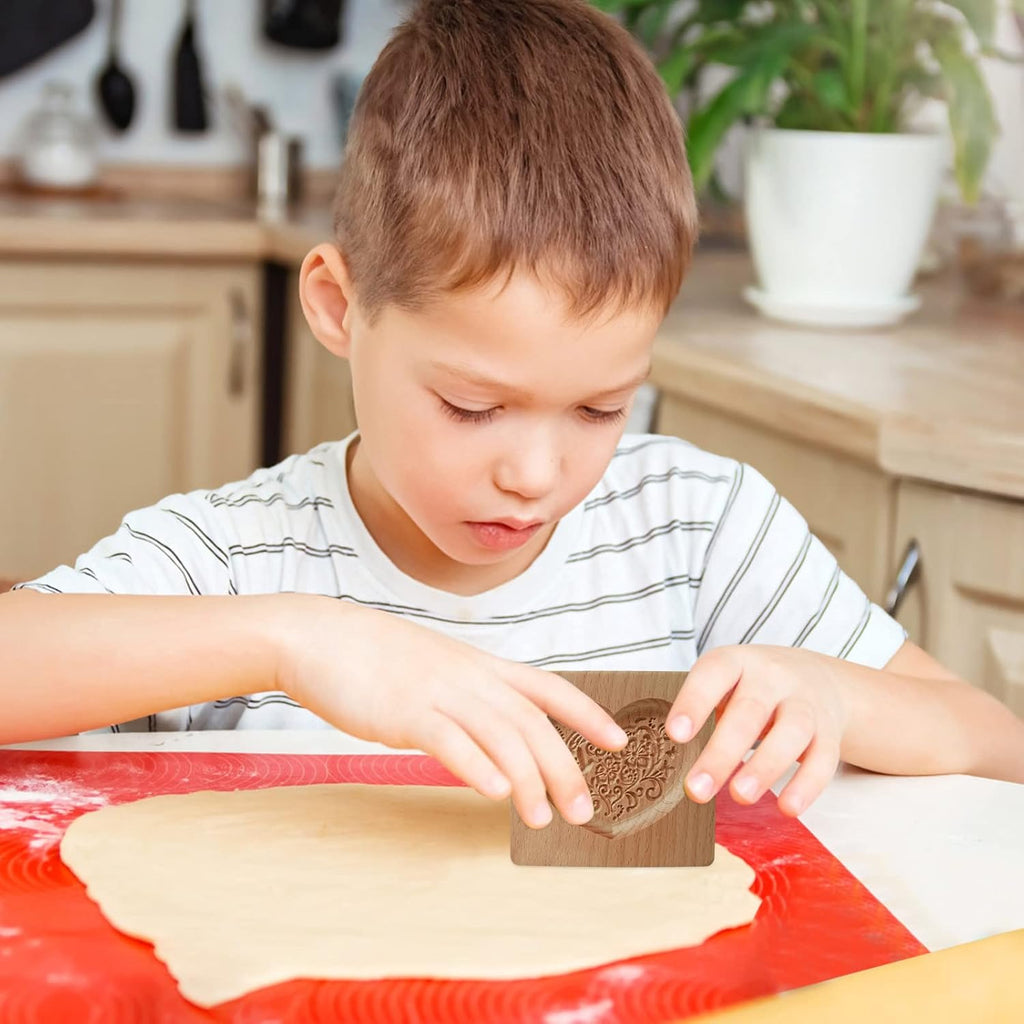 Wooden Cookie Biscuit Mold, 3D Baking Mold, Embossing Craft Decorating Baking Tool, Suitable for Halloween Thanksgiving Christmas Kitchen DIY (Love A 10 * 10 * 2)