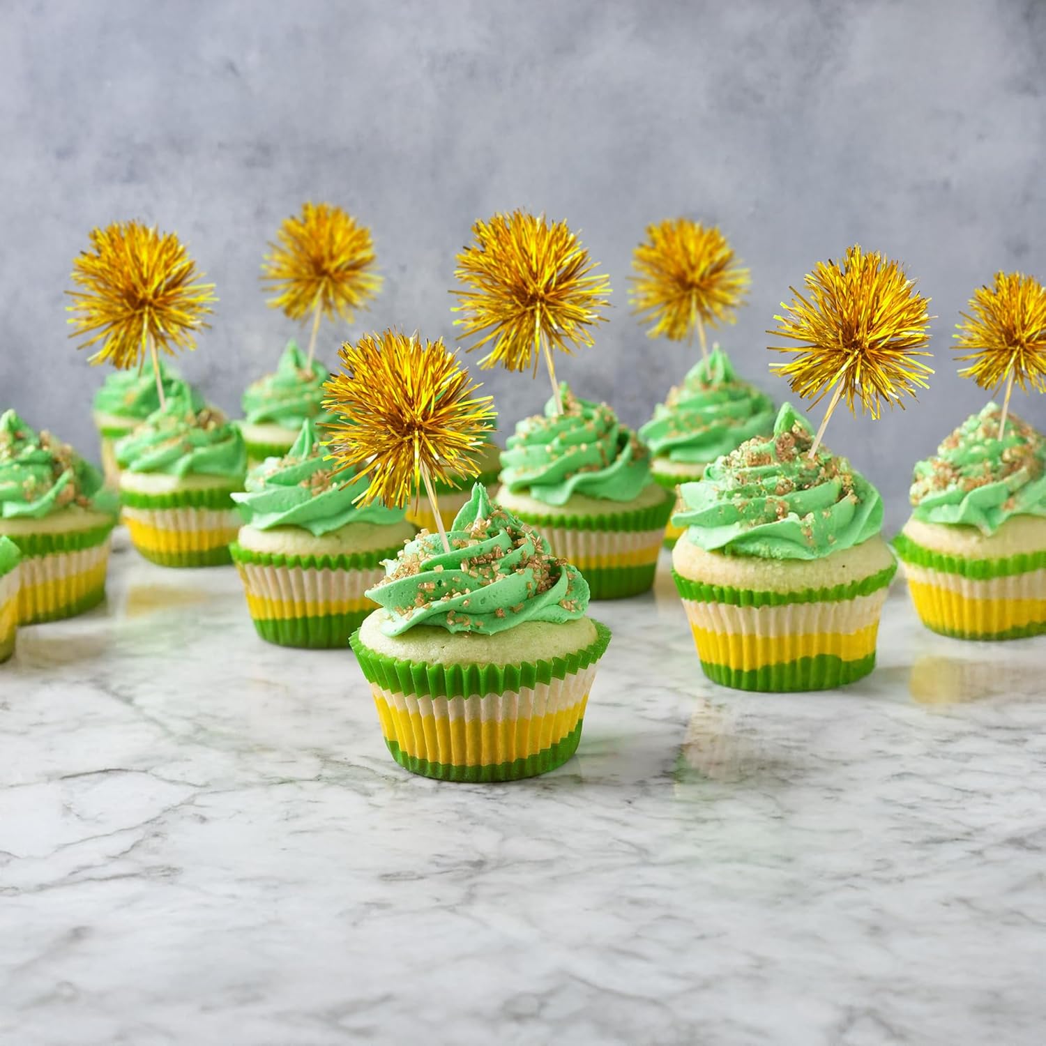 Ephlyn 30Pcs Foil Firework Cupcake Toppers Sparkles Fireworks Sticks Birthday Decorations Sparkle Tinsel Cocktail Fruit Toothpick for Birthday Wedding Graduation Party Cake Decorations Gold