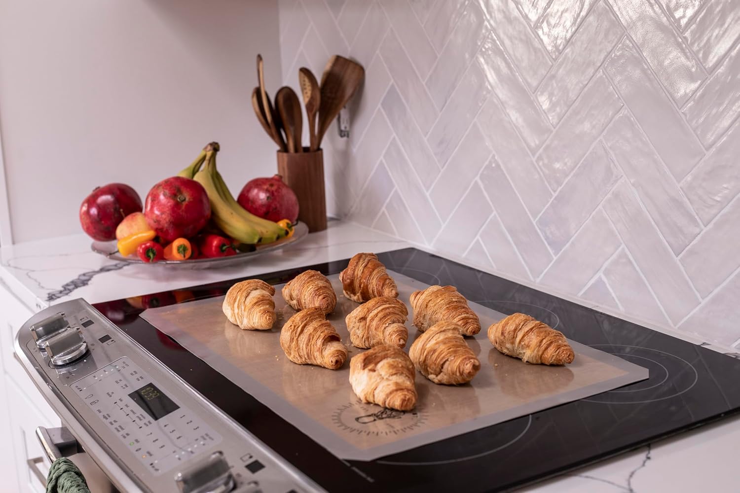 Silicone Baking Mats, Full size, Baking Sheet Liners, Pack of 2, Oven Safe, 17 x 25 inch, Non-Stick, Silicone Baking Sheet Liner, Perfect For Baking Macarons Cookies And Cakes