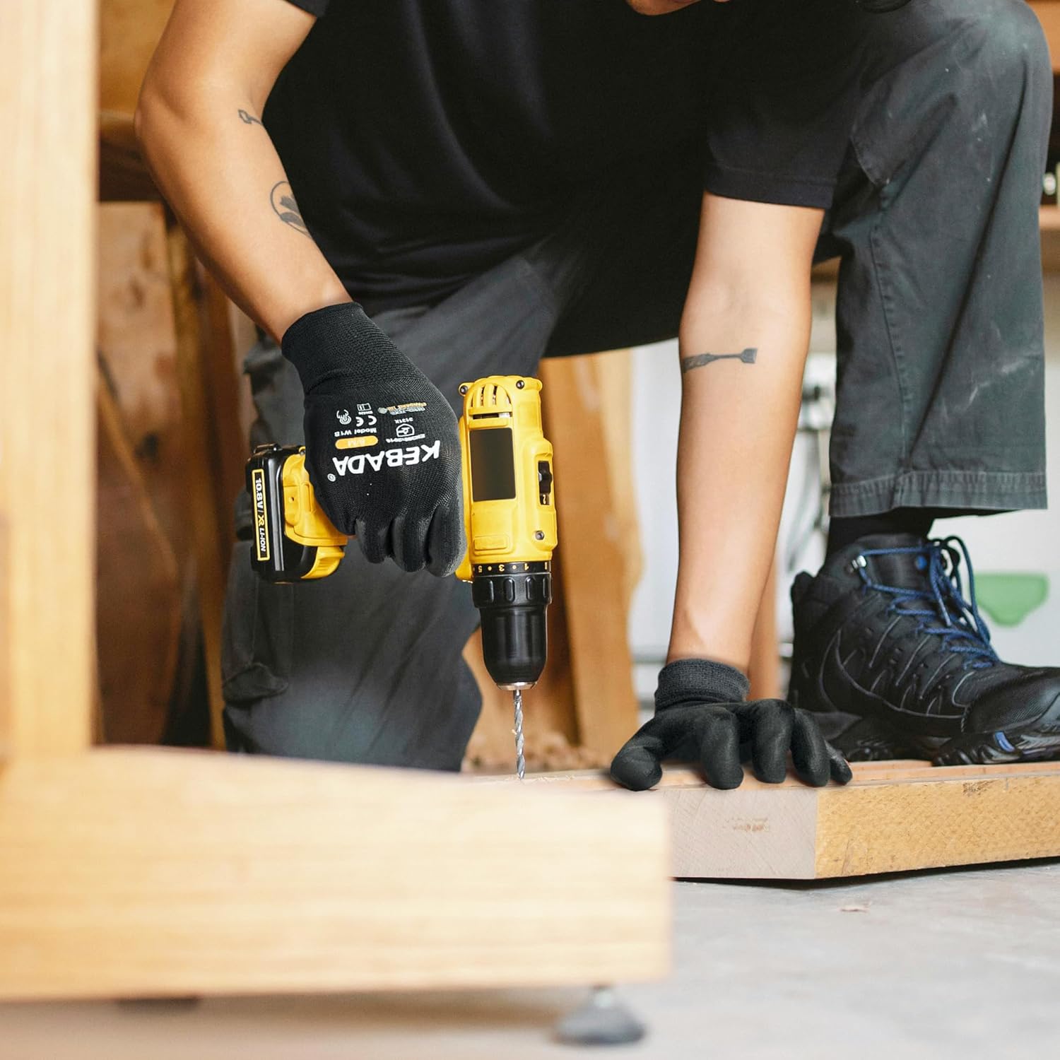 Kebada W1 Work Gloves for Men and Women, PU Coated Safety Gloves with Grip, Touchscreen, Ideal for Warehouse Package Handling, Construction, Gardening, Black Large