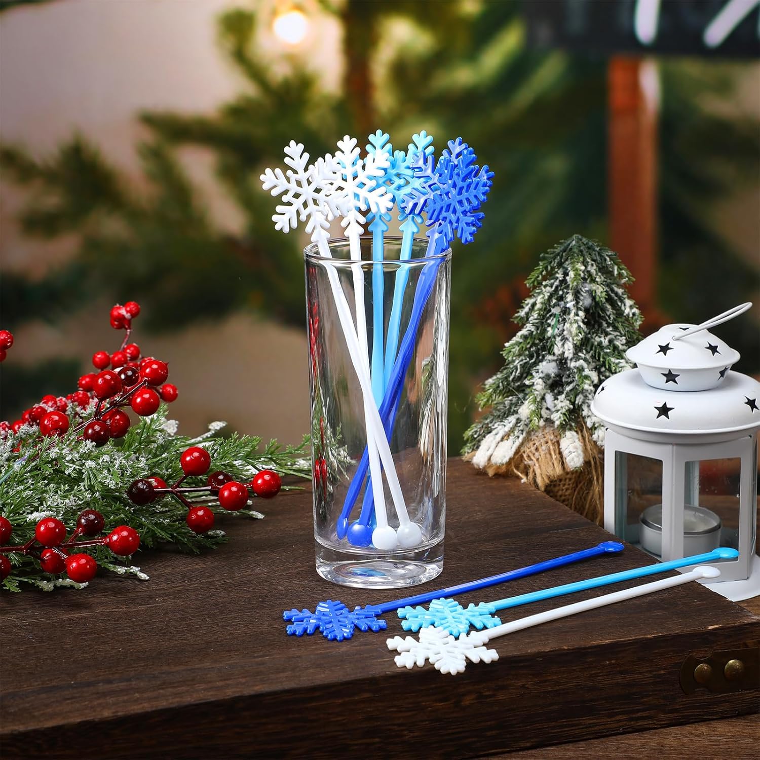 30 Pcs Christmas Drink Stirrers Xmas Stir Stick Holiday Coffee Swizzle Stick Reusable Plastic Hot Cocoa Bar Chocolate Decoration Cocktail Mixer(Blue Snowflake,Blue White)