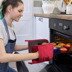Cotton and Neoprene Oven Pads Pot Holders with Pocket 8"x8.5" Dual-Function Hot Pad Set for Finger Hand Wrist Protection Heat Resistant to 428°F Red