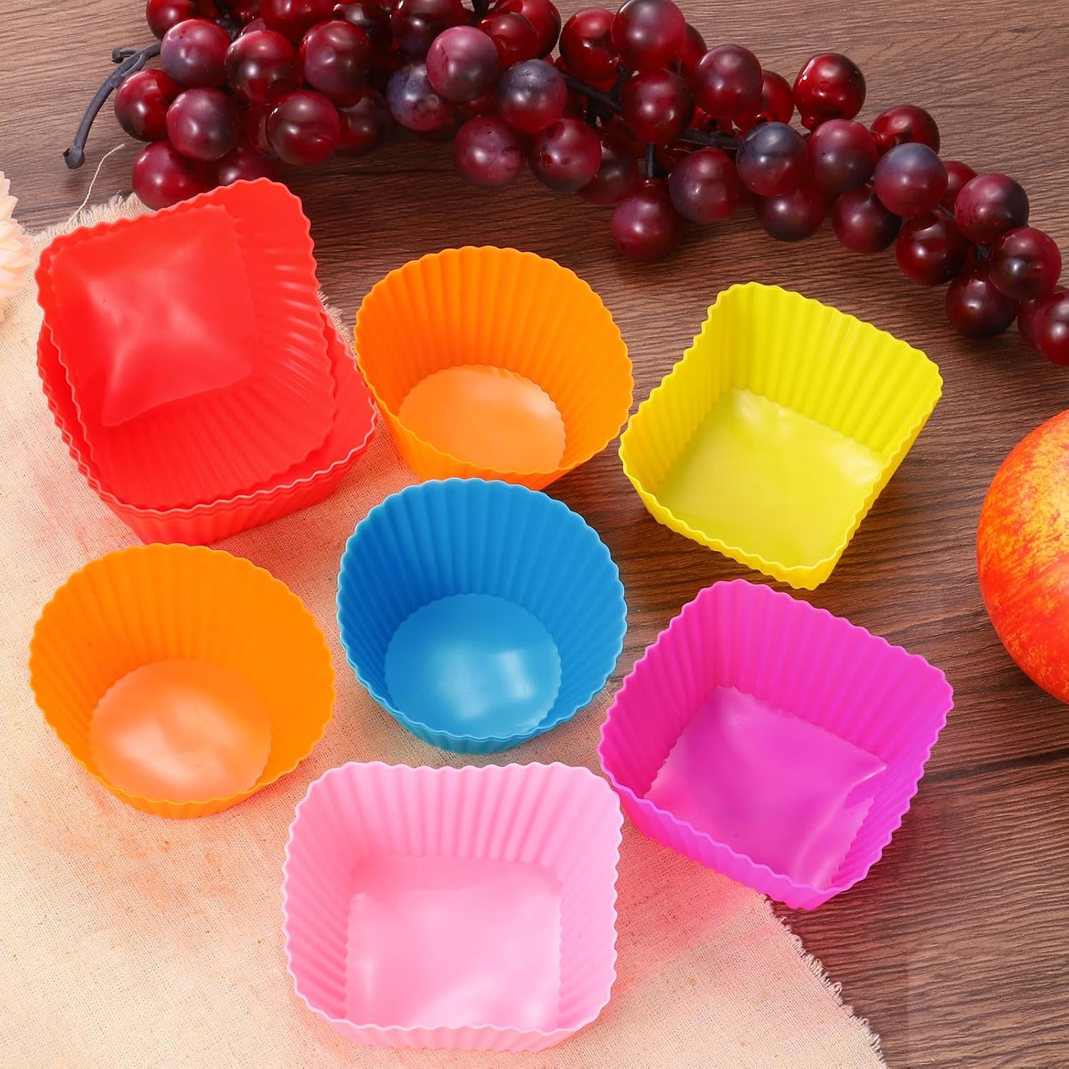 uxcell 18Pcs Silicone Cupcake Baking Cups, Silicone Muffins Liners Non-Stick Square Baking Cups, for Cooking Eggs Baking Muffins and Make a Cake(Red)