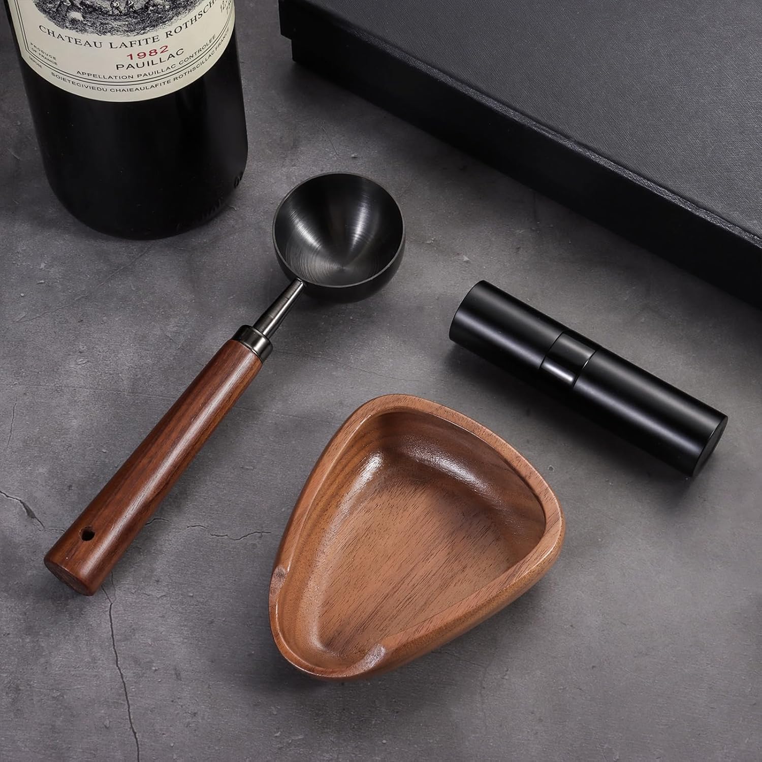 3pcs Coffee Bean Dosing Cup Set with Gift Box, Dosing Walnut Wood Cups Stainless Steel Spoon Portable Spray Bottle Static Reduction Precise Measuring for Espresso Tea Coffee Bar Accessories Kit