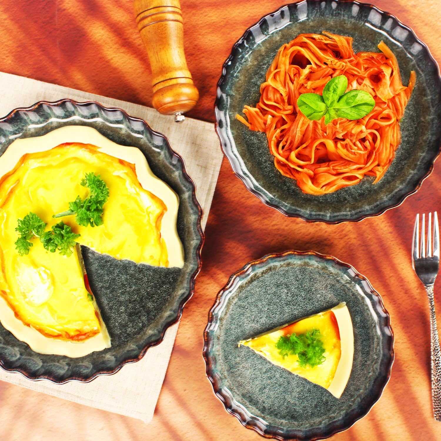 7 Inch Ceramic Pie Pan Quiche Dish 13.5 Ounces Baking Pan, Set of 2 Au Gratin Baking Dishes, Non-Stick Tart Pan, Pie Plate for Apple, Oven Safe, Round Ruffled Edge 7.7 Inch