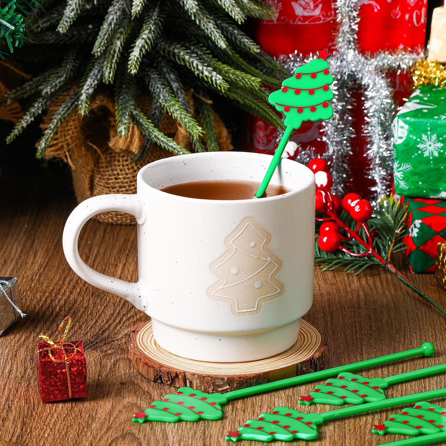 36 Pcs Christmas Drink Stirrers, Christmas Tree Cocktail Stirrers Plastic Swizzle Sticks Reusable Coffee Stirrer Stir Sticks for Xmas Holiday Party Coffee Tea Hot Cocoa Bar Supplies Decoration