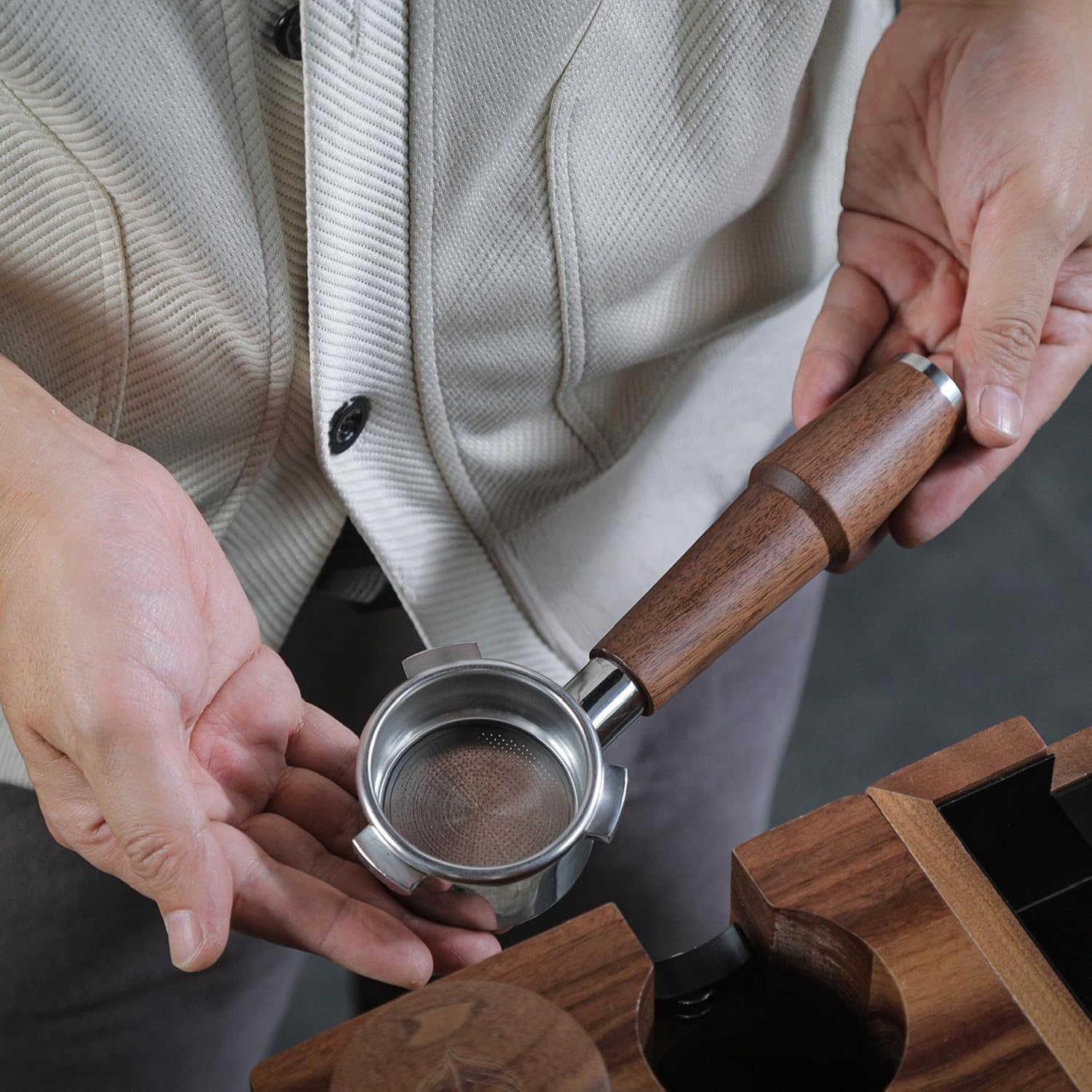 Breville Espresso Machine Accessories Set 54mm Walnut Bottomless Portafilter,Calibrated Tamper, Coffee Distributor, WDT Tool, Espresso Funnel and Filter