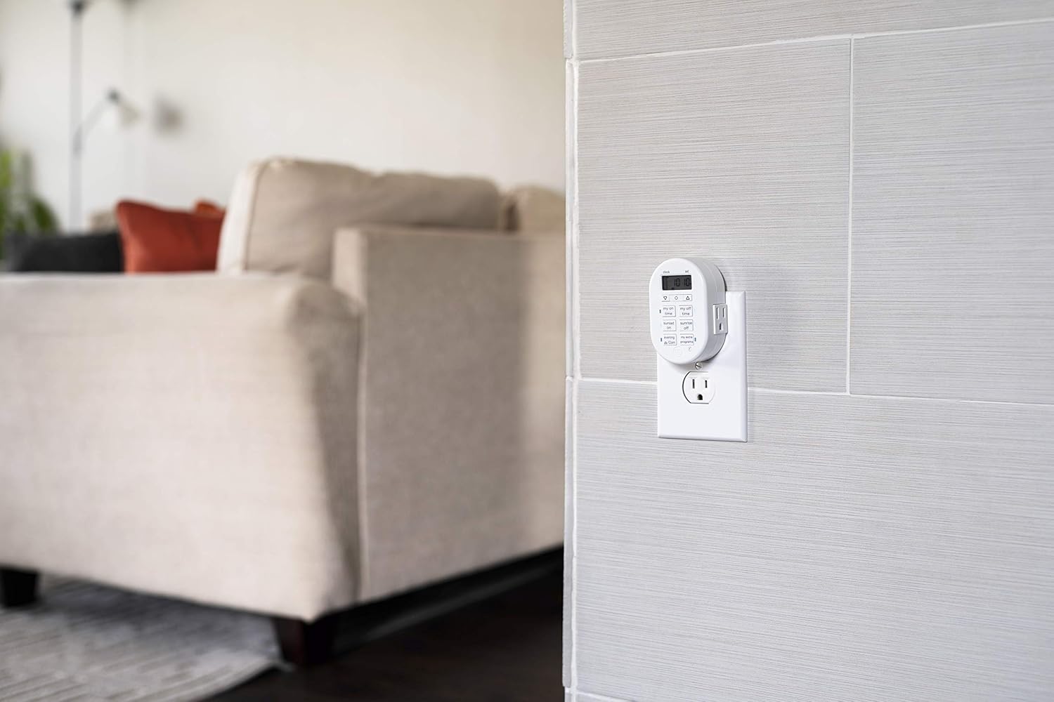 myTouchSmart Simple Set 7-Day Digital Timer, 2 Grounded Outlet Timer, Sunrise-Sunset Indoor Timer Outlet, Programmable ON/OFF Plug Timer, 125V Light Timer, Lamp Timer, Seasonal Lights, White, 35150