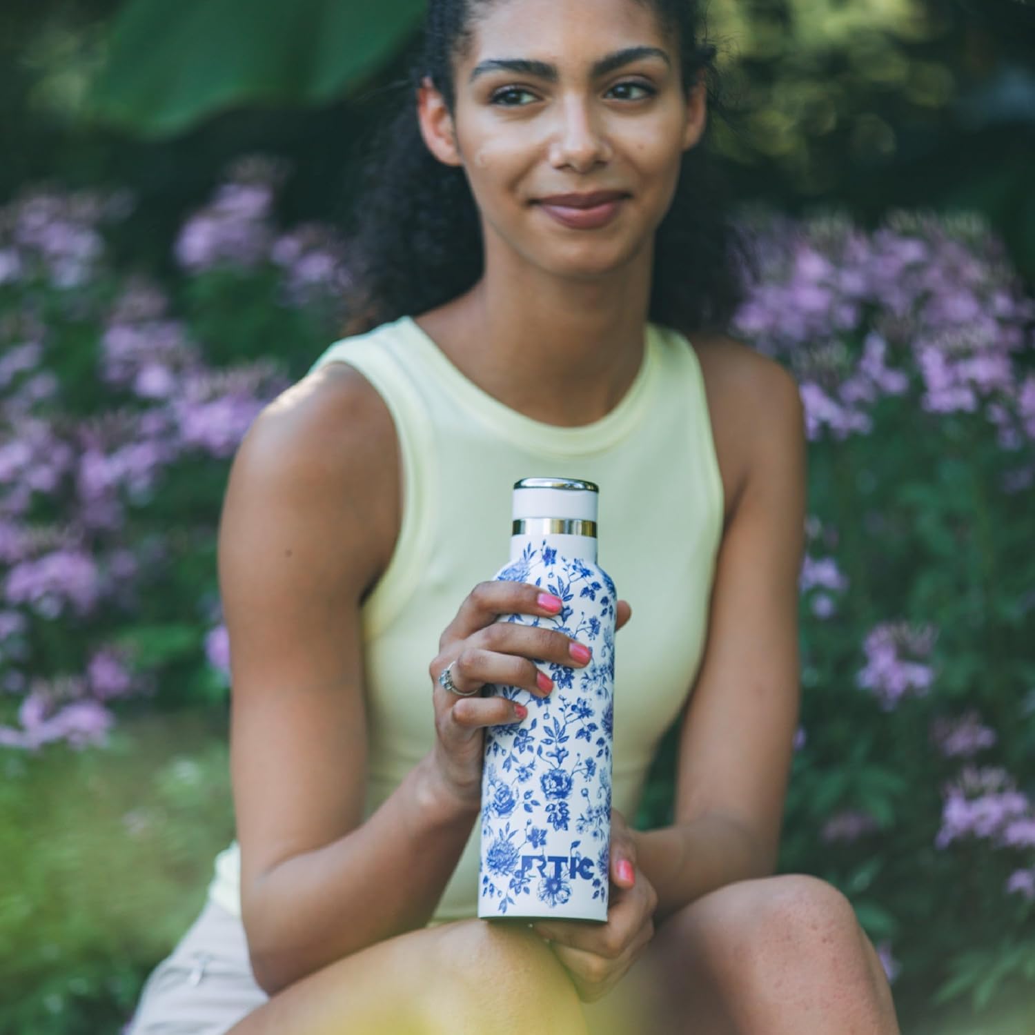 RTIC 20oz Journey Bottle Metal Stainless Steel Vacuum Insulated, BPA Free, Reusable, for Water, Hot and Cold Drinks, Travel, Sports, Camping, Blue Bouquet