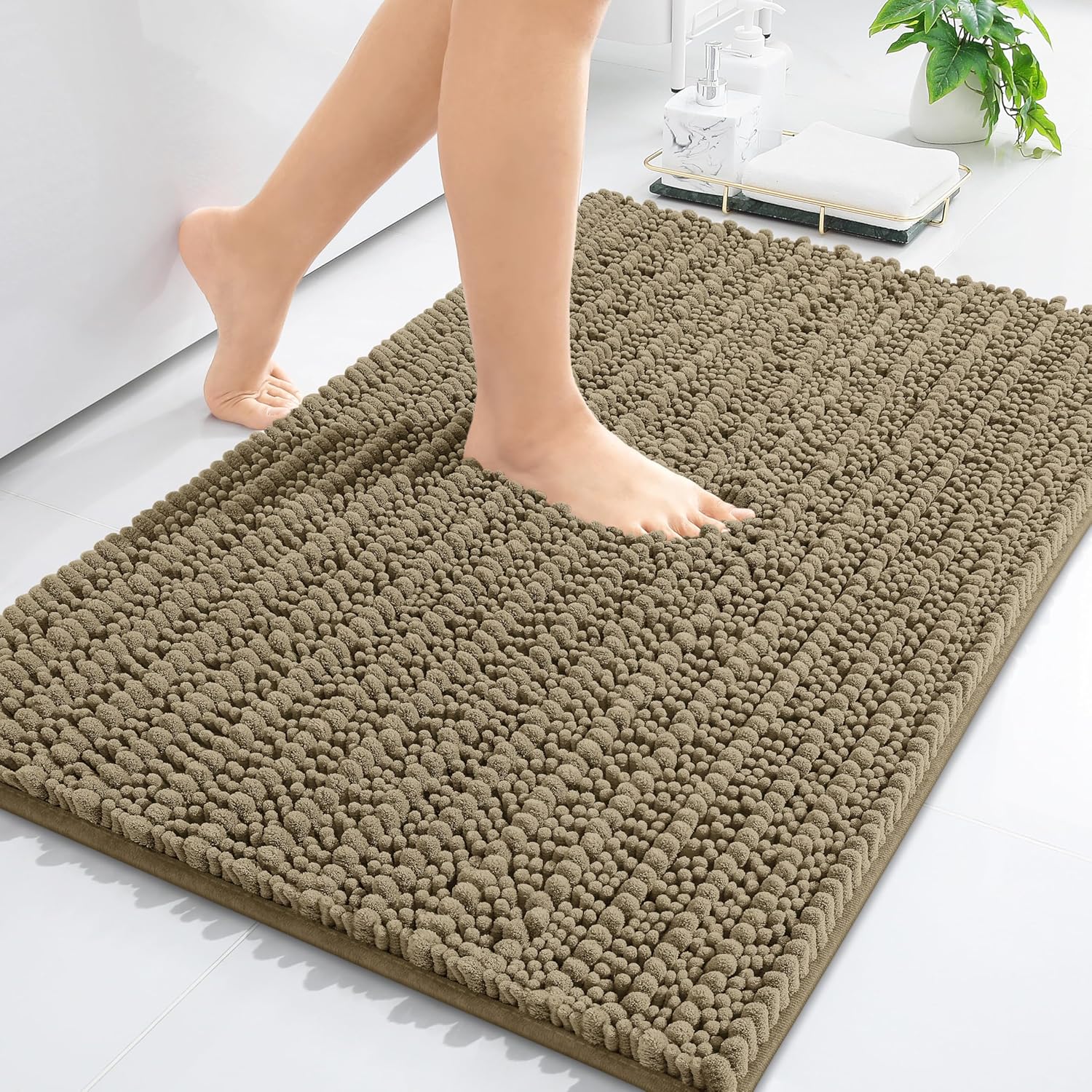 Arotive Luxury Chenille Bathroom Rug Mat, Extra Soft Thick Absorbent Shaggy Bath Rugs, Non-Slip Machine Wash Dry, Plush Bath Mats for Bathroom, Shower and Tub, 34x21, Camel